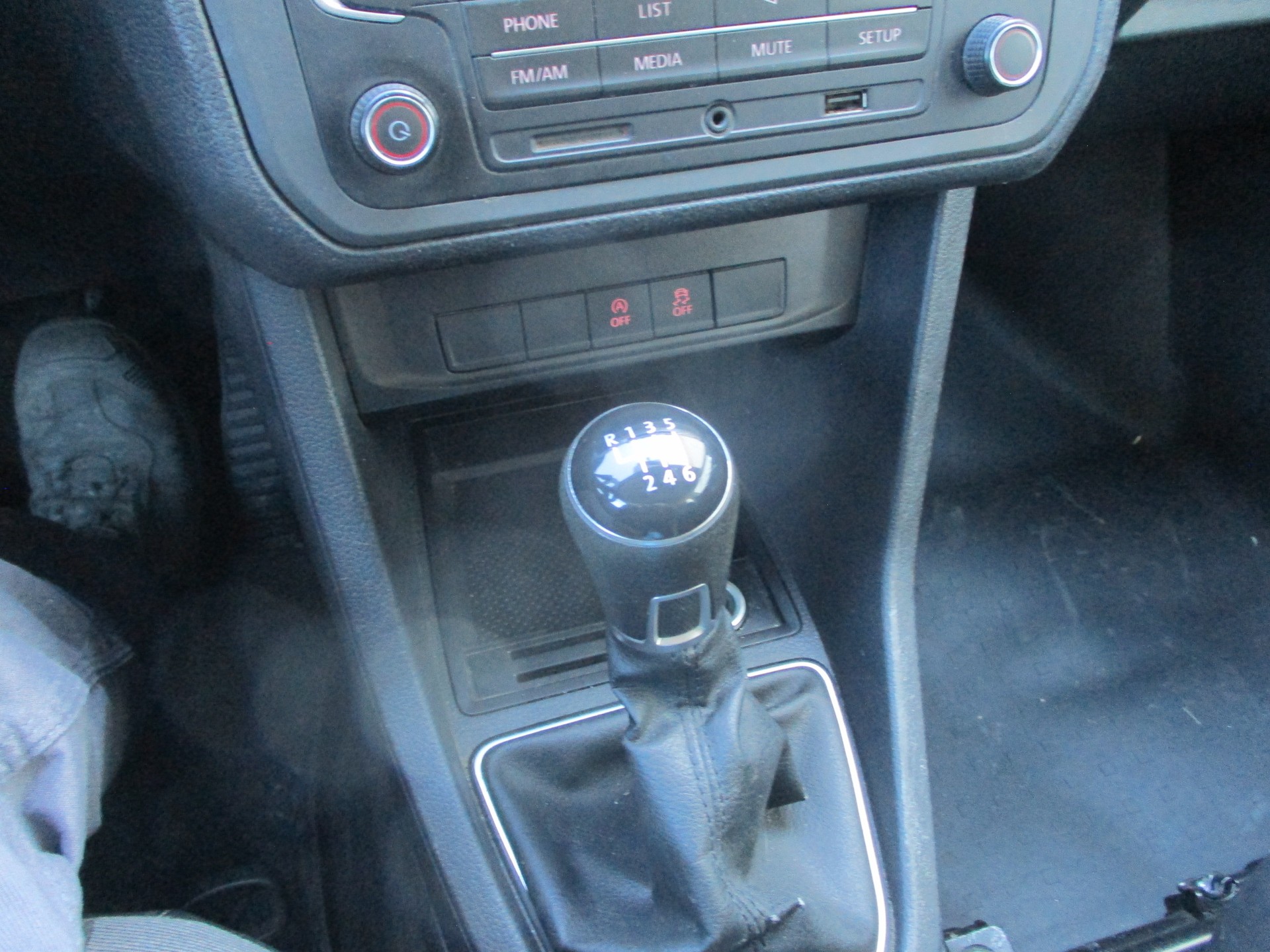 VW Caddy Maxi 2.0TDI 4Motion BlueMotion Technology-image-15
