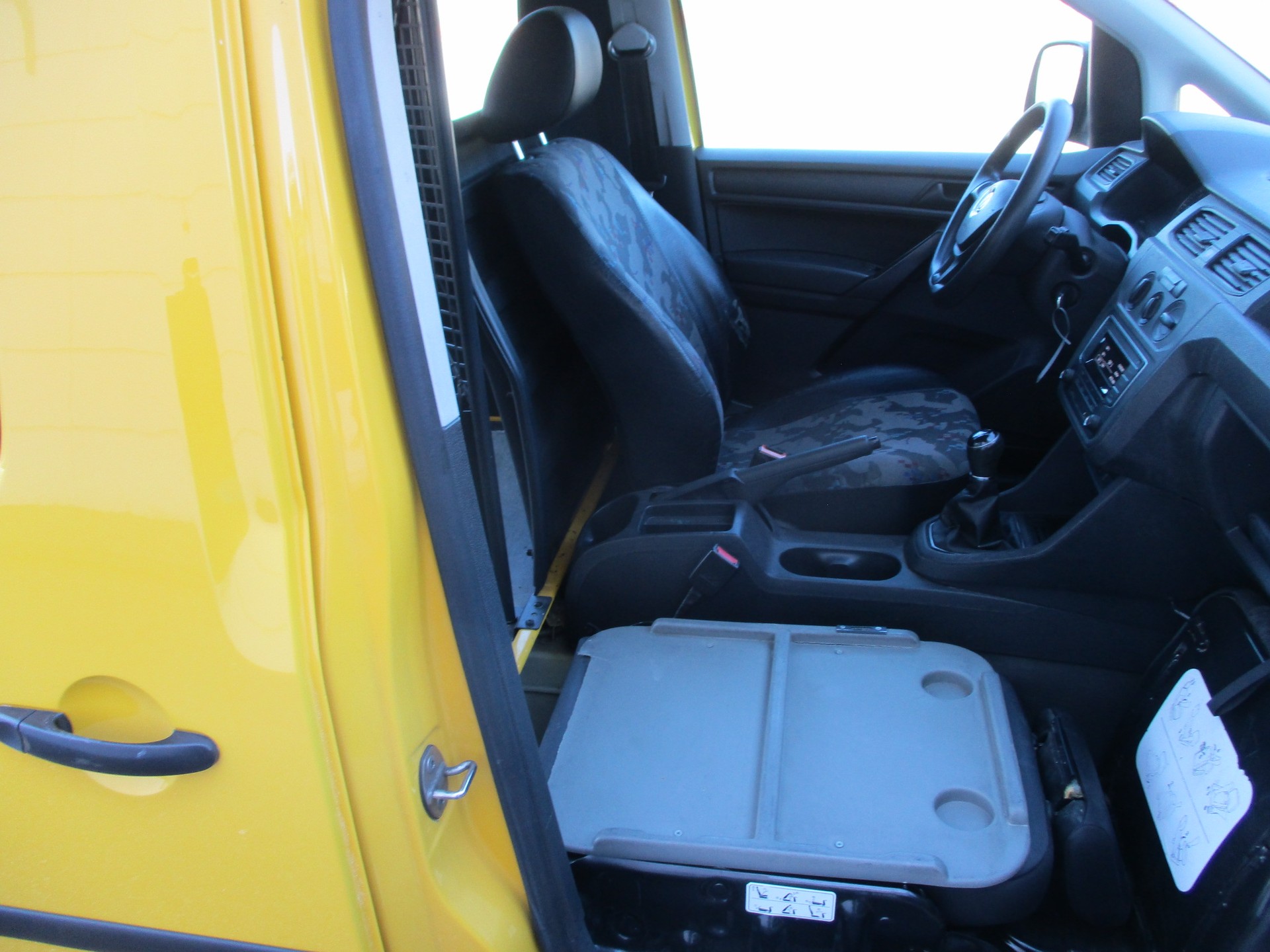 VW Caddy Maxi 2.0TDI 4Motion BlueMotion Technology-image-8