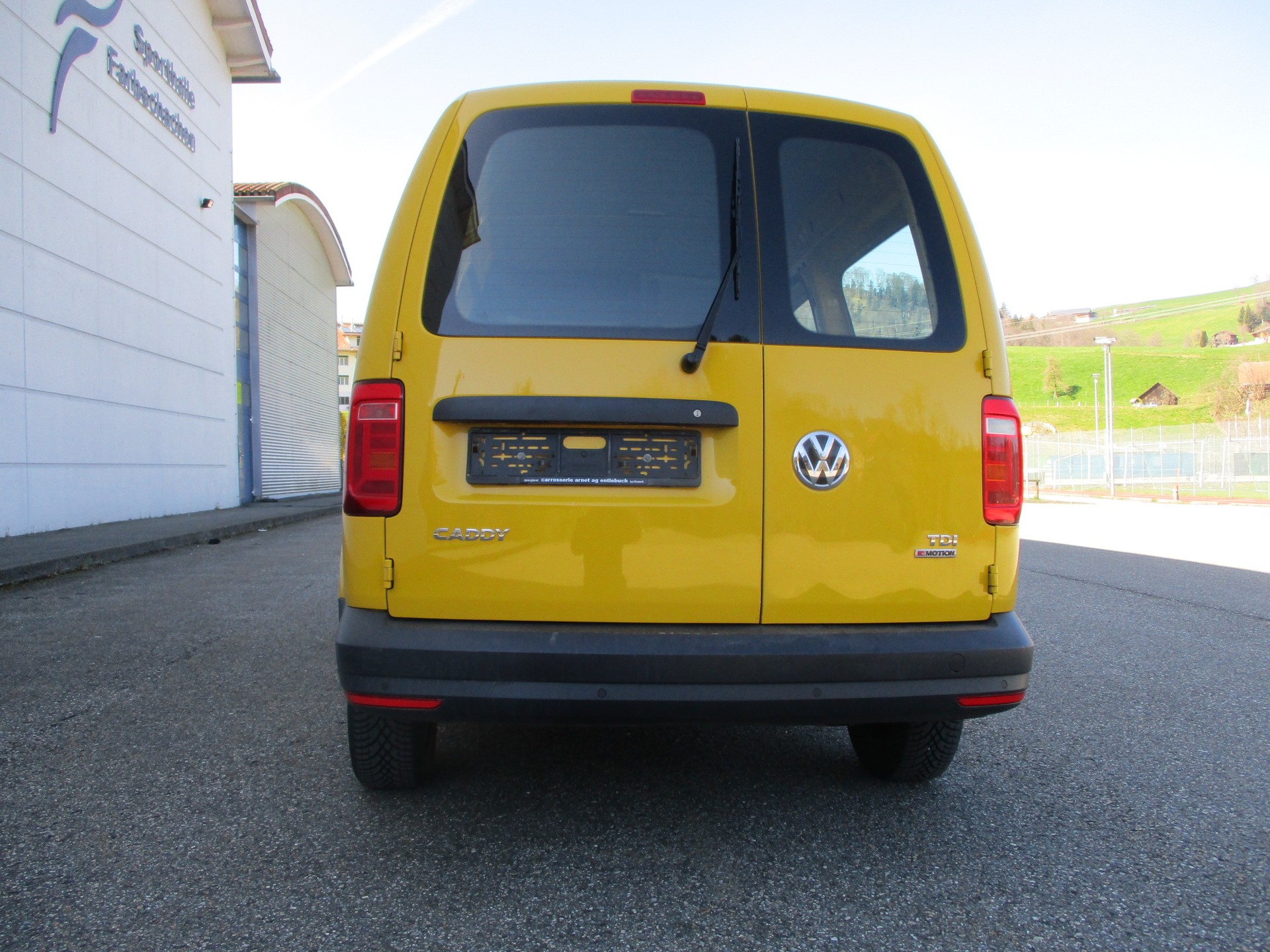 VW Caddy Maxi 2.0TDI 4Motion BlueMotion Technology-image-3