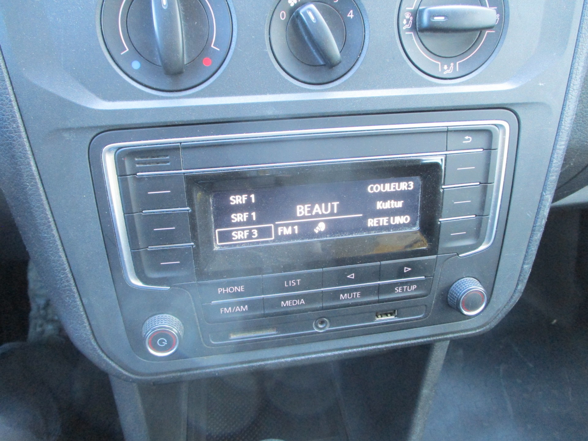 VW Caddy Maxi 2.0TDI 4Motion BlueMotion Technology-image-13