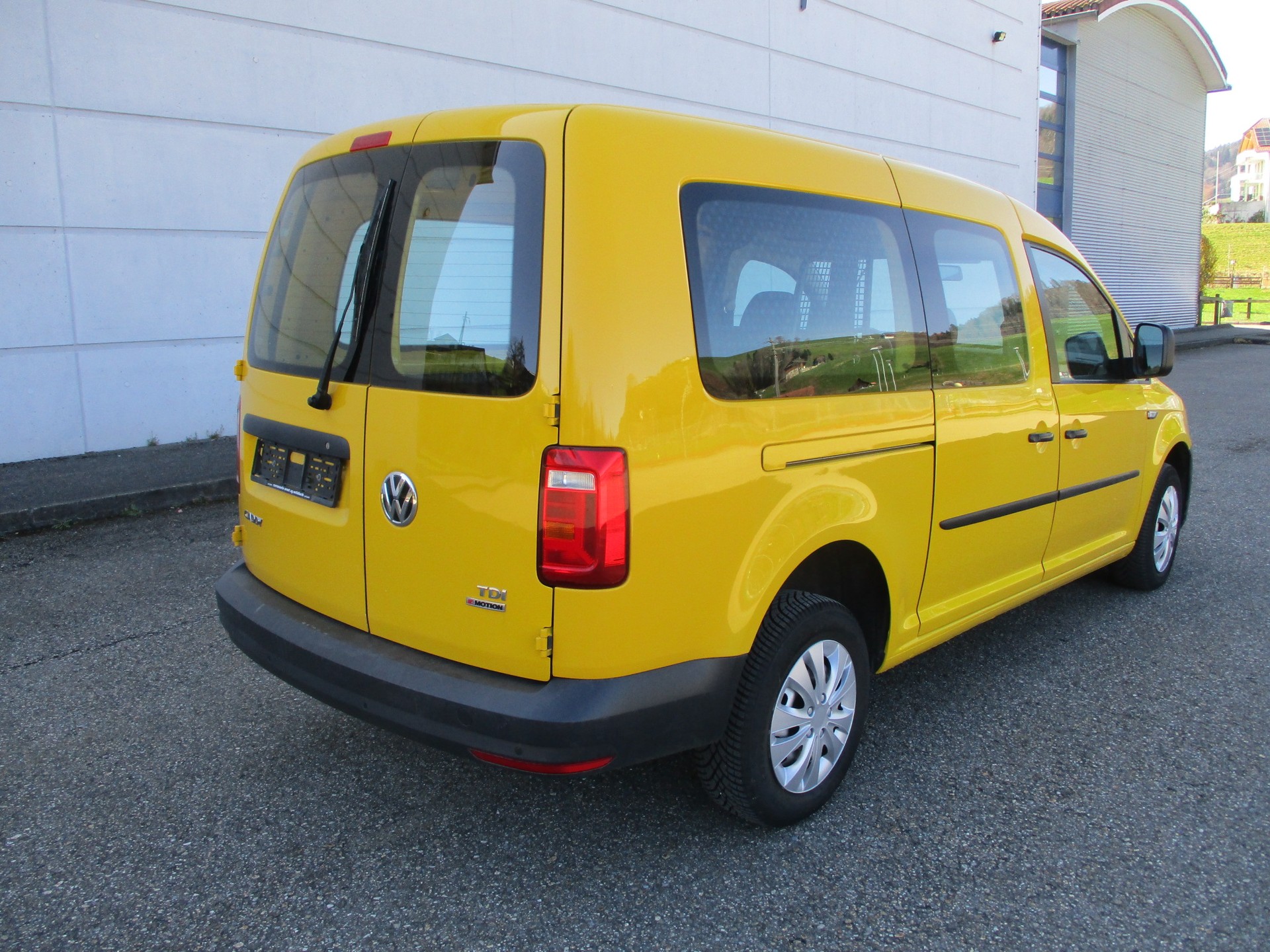 VW Caddy Maxi 2.0TDI 4Motion BlueMotion Technology-image-4