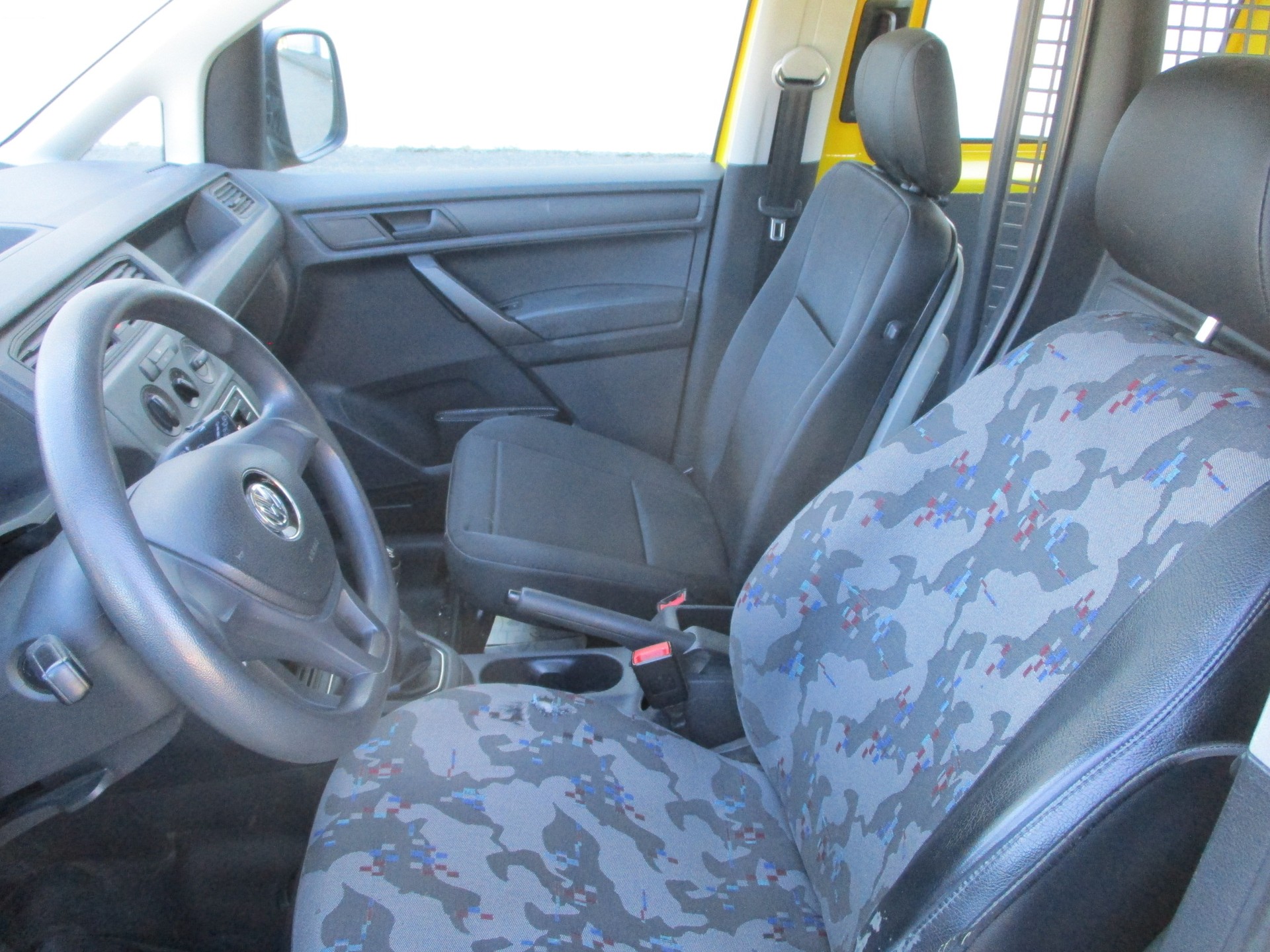 VW Caddy Maxi 2.0TDI 4Motion BlueMotion Technology-image-11