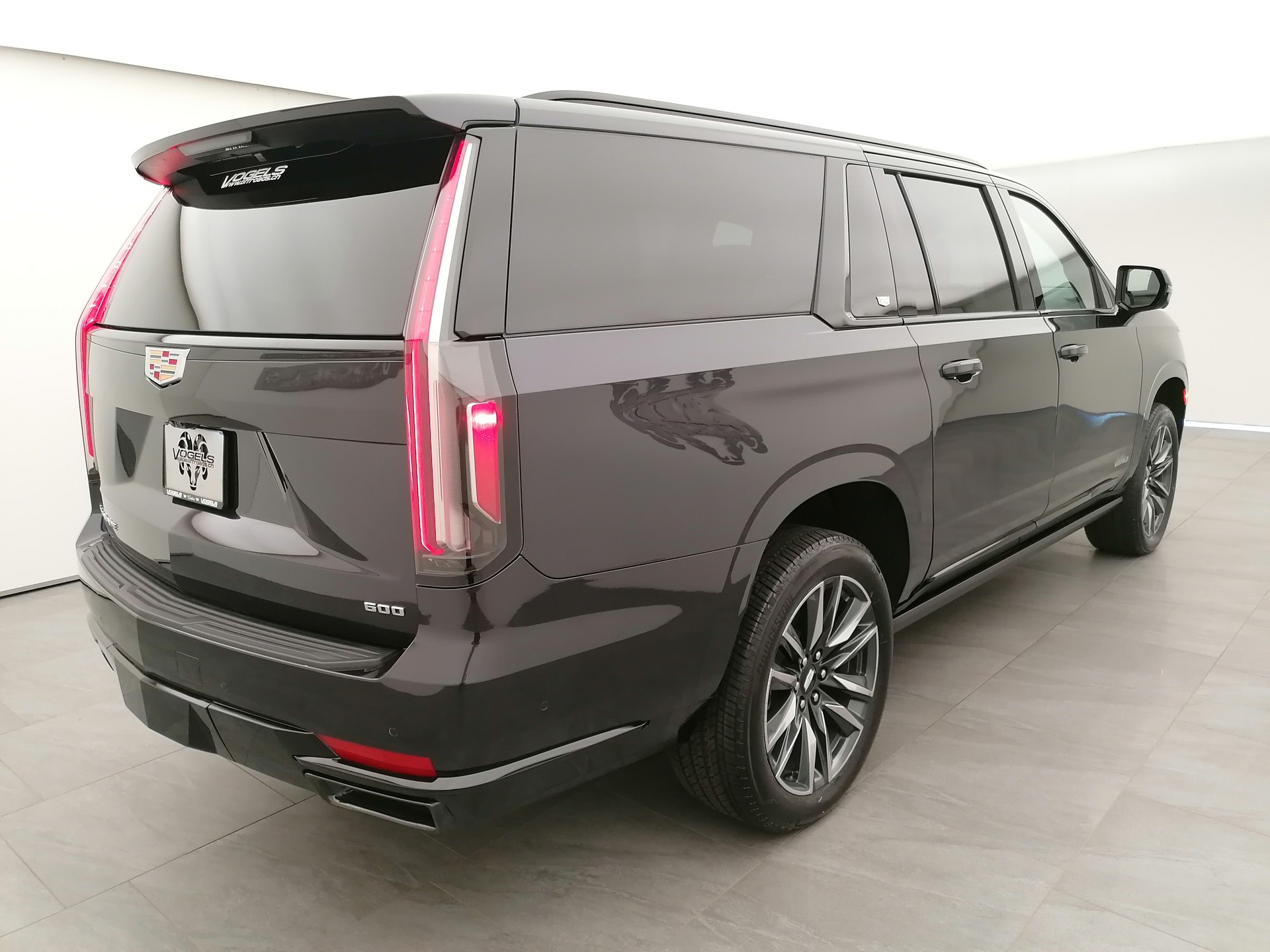 CADILLAC Escalade 6.2 ESV Platinum Sport AWD-image-3