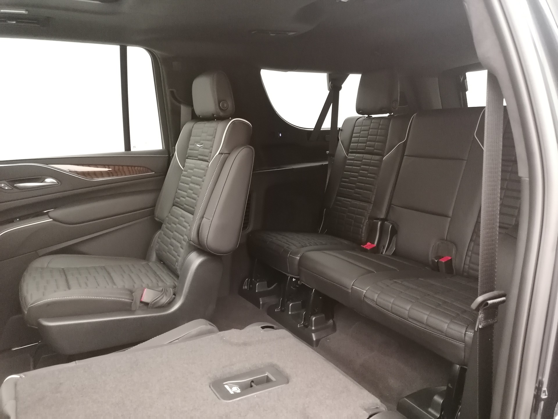 CADILLAC Escalade 6.2 ESV Platinum Sport AWD-image-10