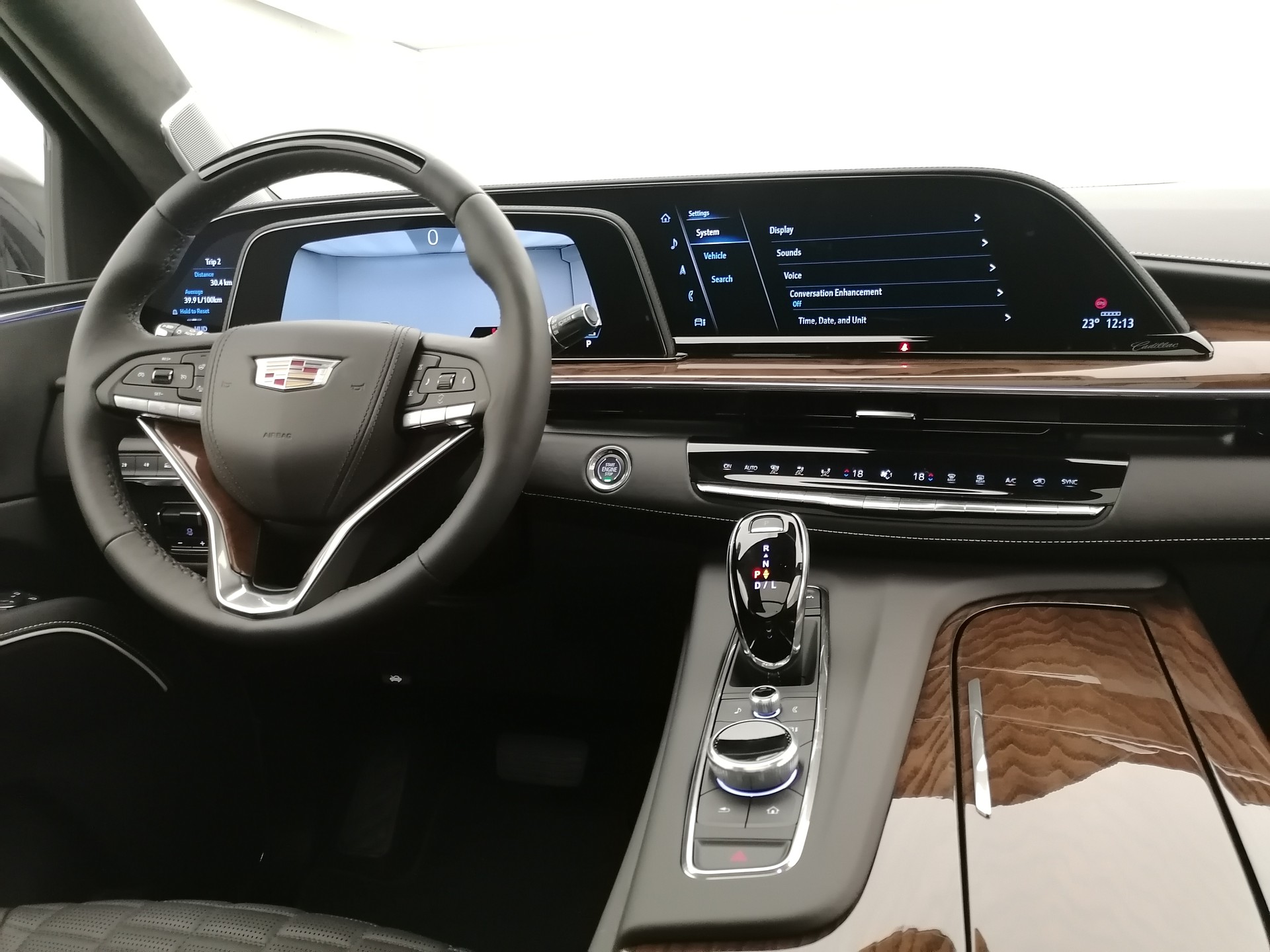 CADILLAC Escalade 6.2 ESV Platinum Sport AWD-image-8
