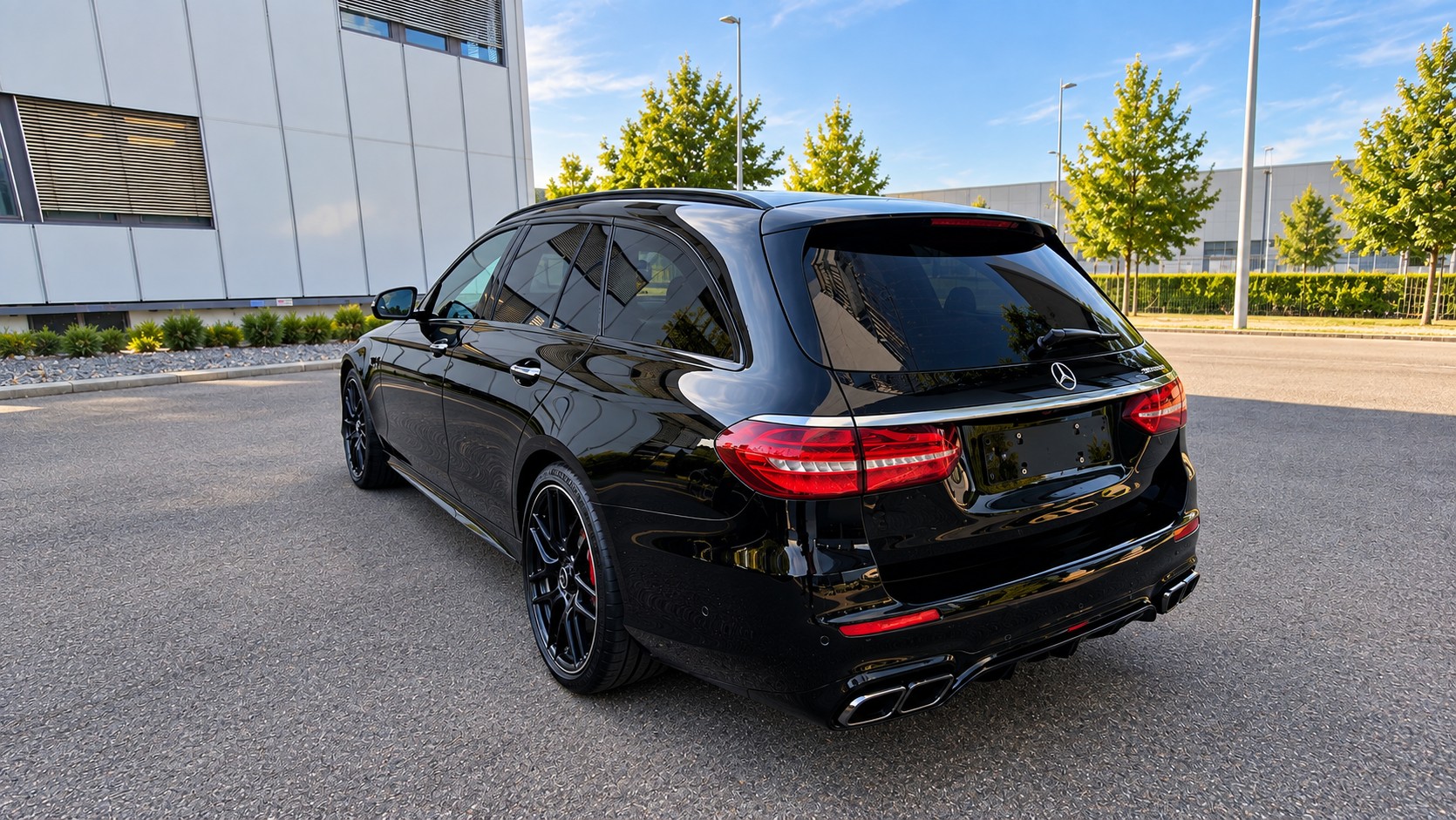 MERCEDES-BENZ E 63 AMG S Edition 1 4 Matic 9G-Tronic-image-0