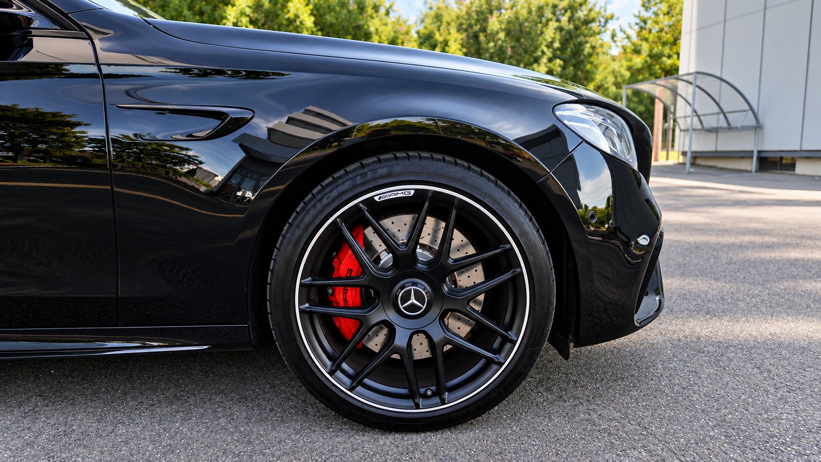 MERCEDES-BENZ E 63 AMG S Edition 1 4 Matic 9G-Tronic-image-2