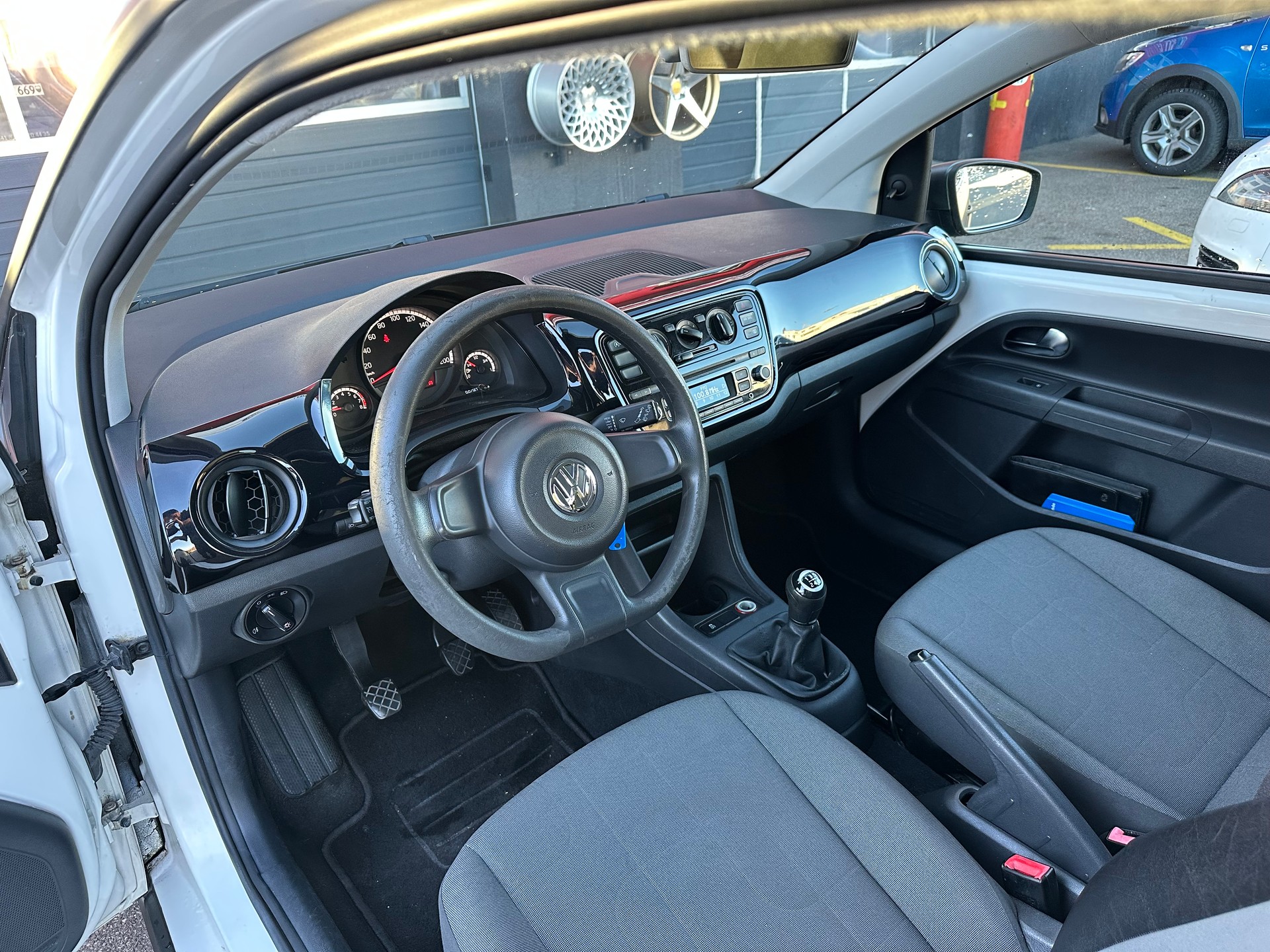 VW Up 1.0 BMT move up-image-13
