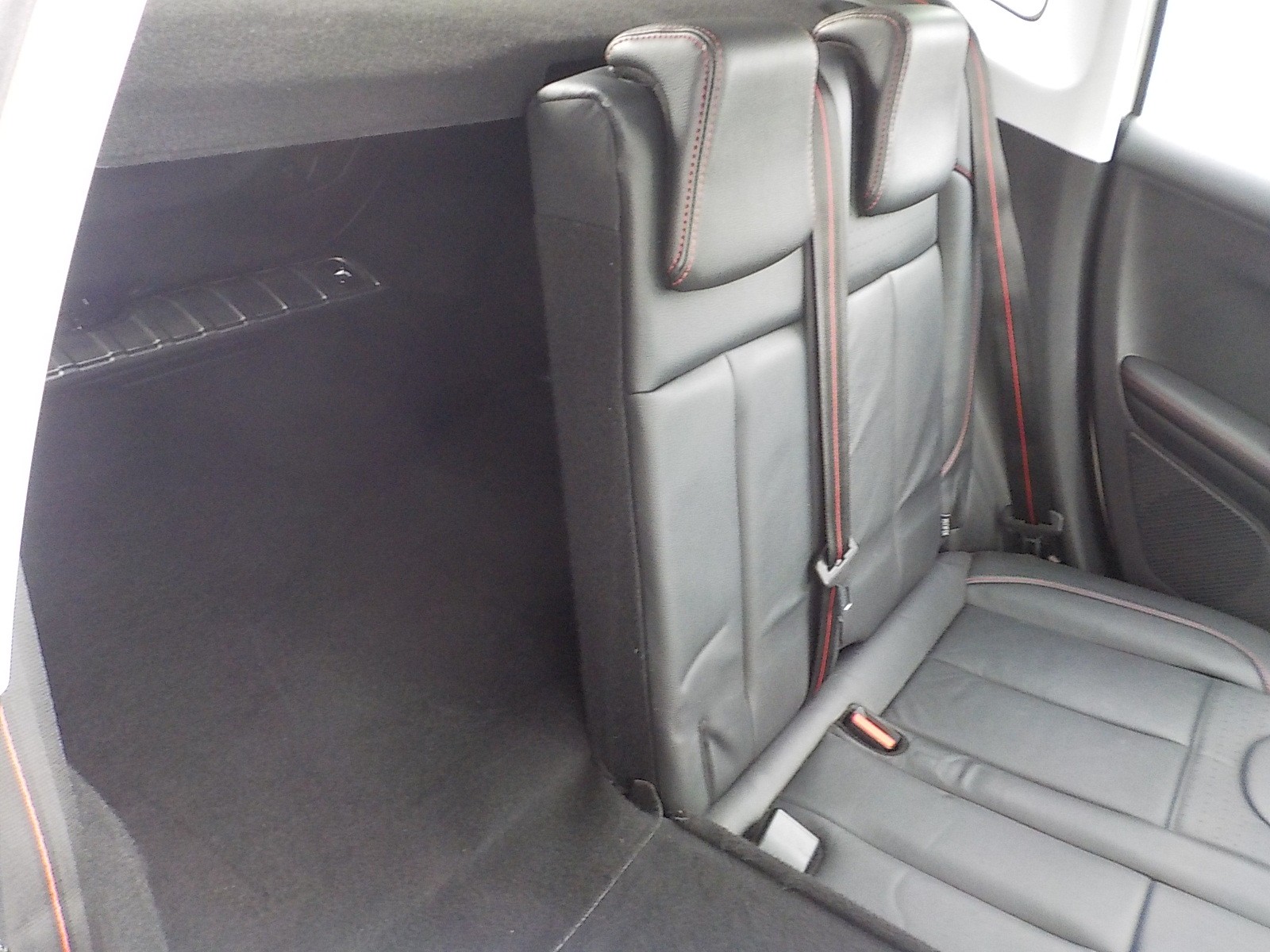 PEUGEOT 2008 1.2 PureTech GT Line EAT6-image-6