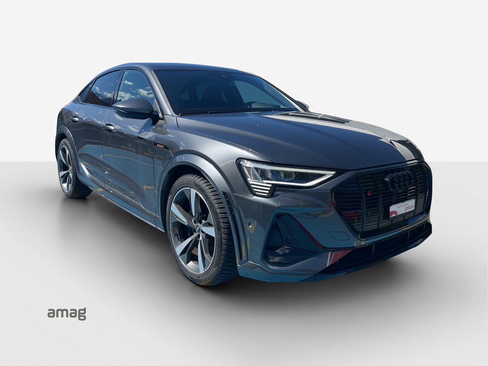 AUDI e-tron S Sportback quattro-image-5