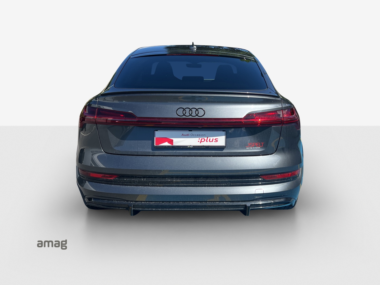 AUDI e-tron S Sportback quattro-image-3