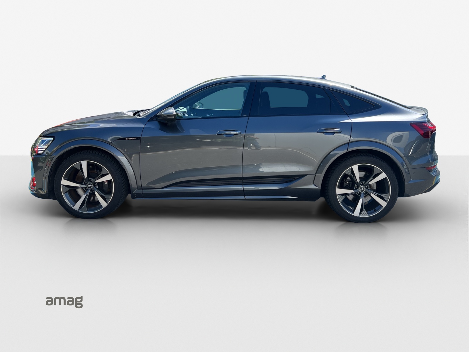 AUDI e-tron S Sportback quattro-image-1