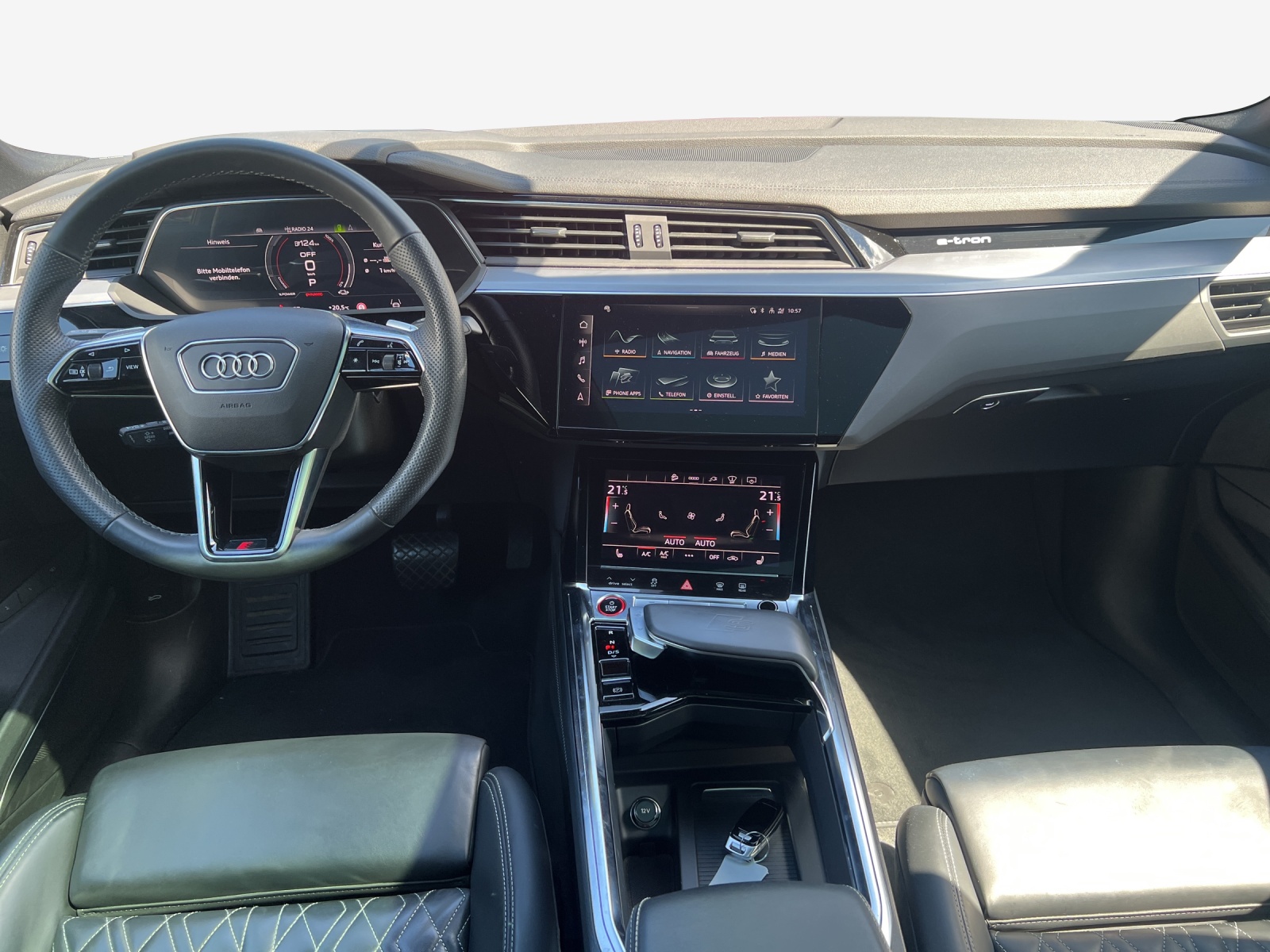 AUDI e-tron S Sportback quattro-image-8