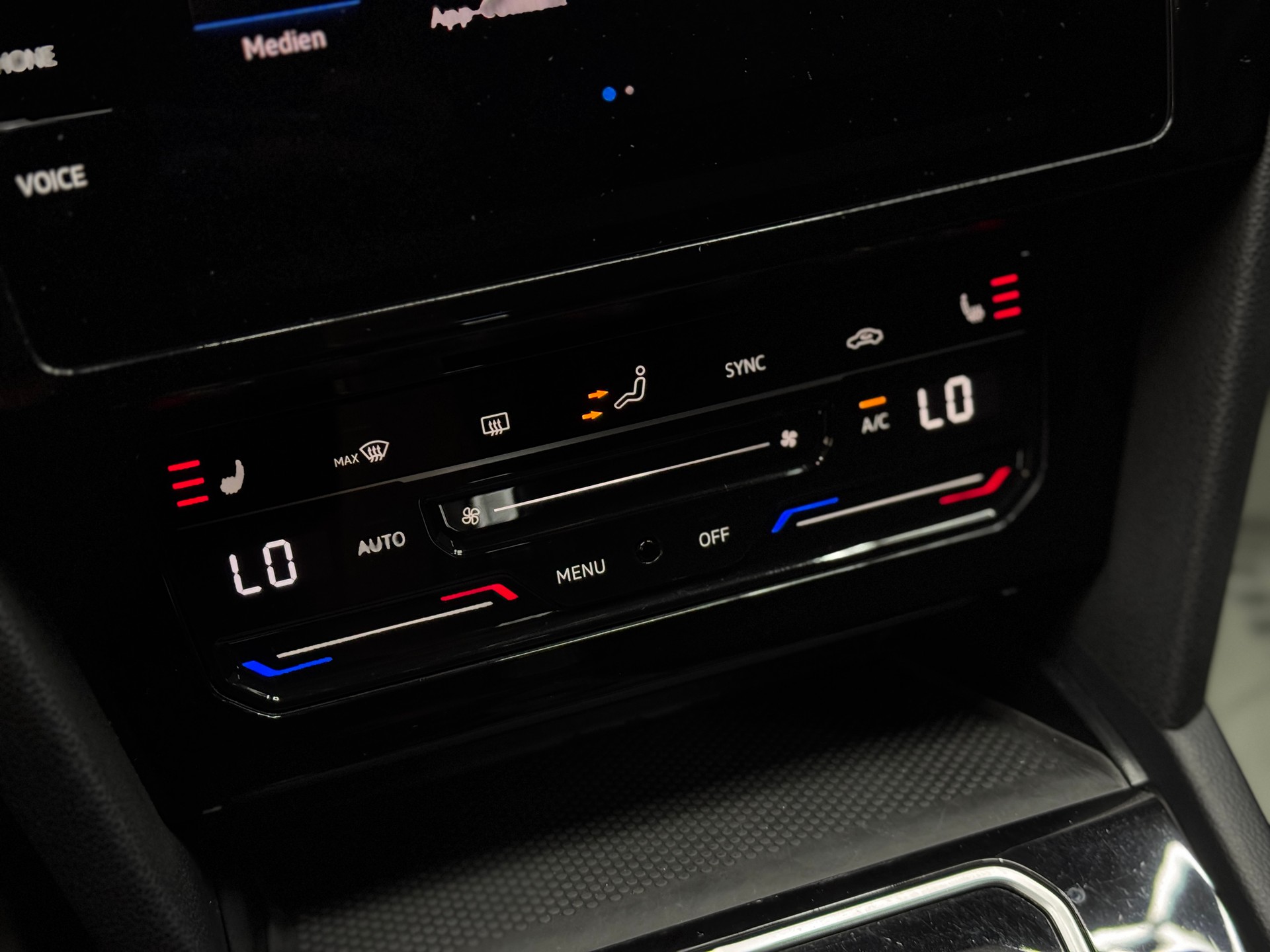 VW Passat 2.0 TDI BMT Business DSG *ab CHF 239.-/ Monat*-image-16