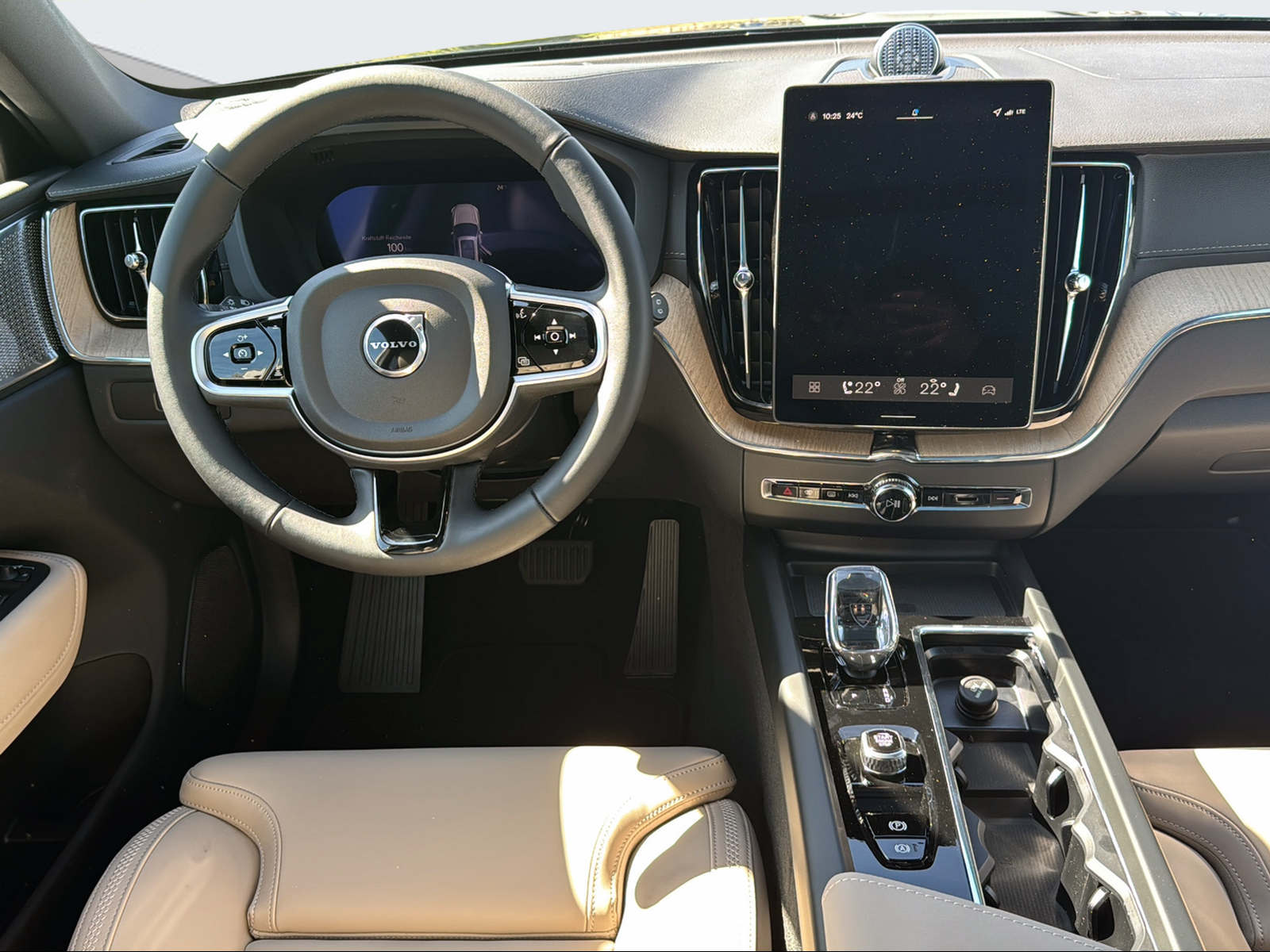 VOLVO XC60 2.0 B5 MH Ultra Bright AWD-image-11