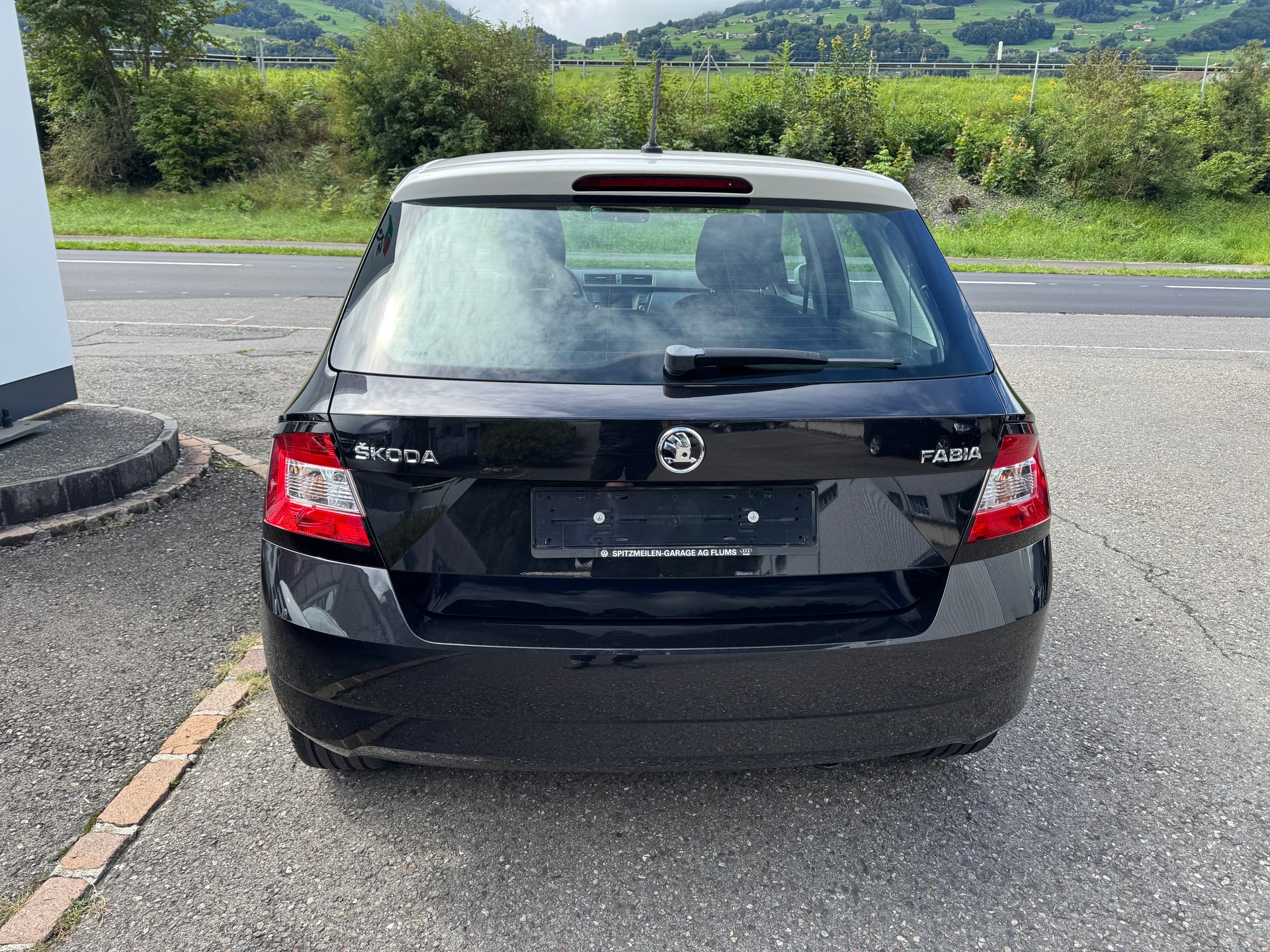 SKODA Fabia 1.2 TSI Style-image-4