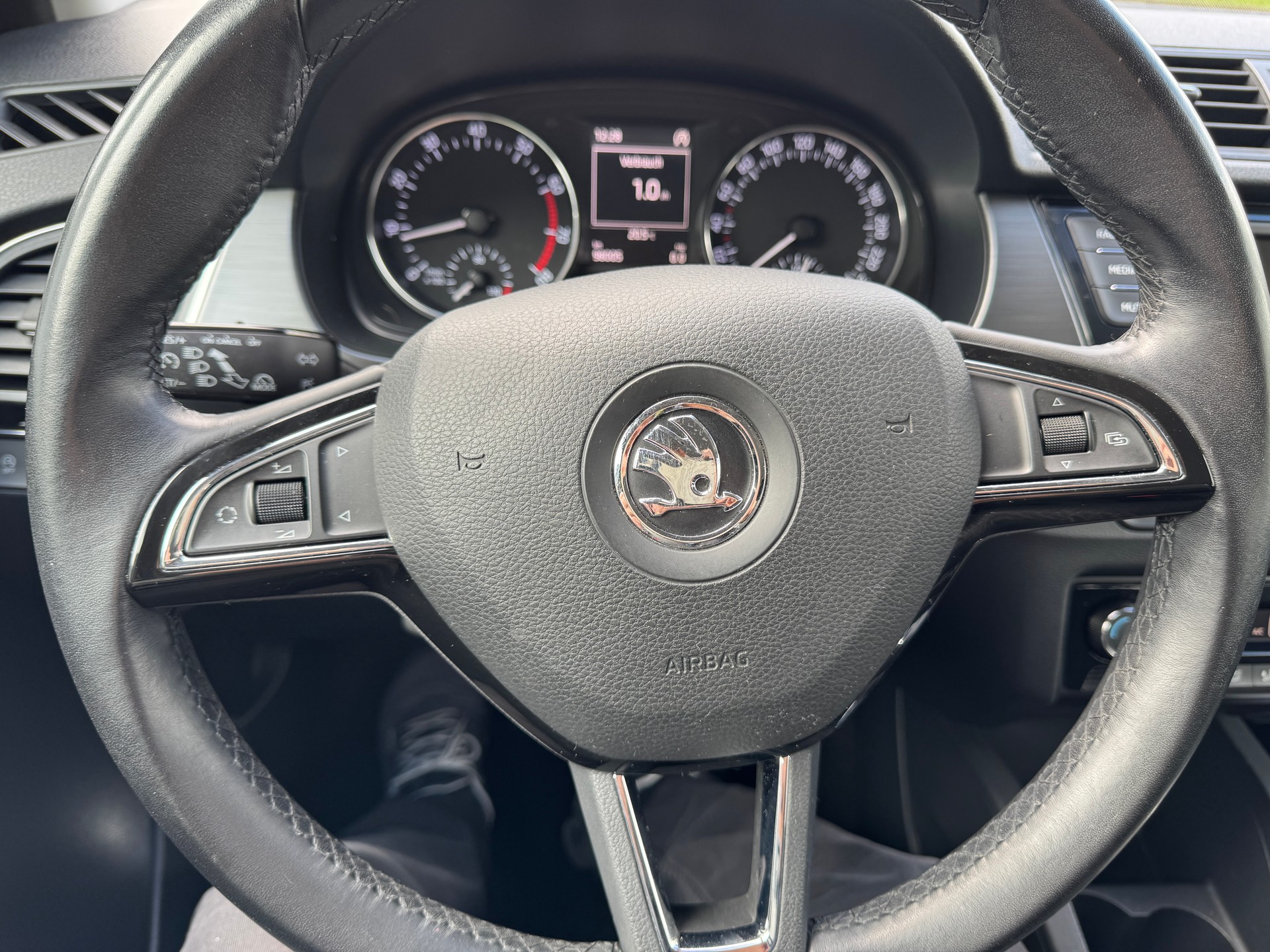 SKODA Fabia 1.2 TSI Style-image-7