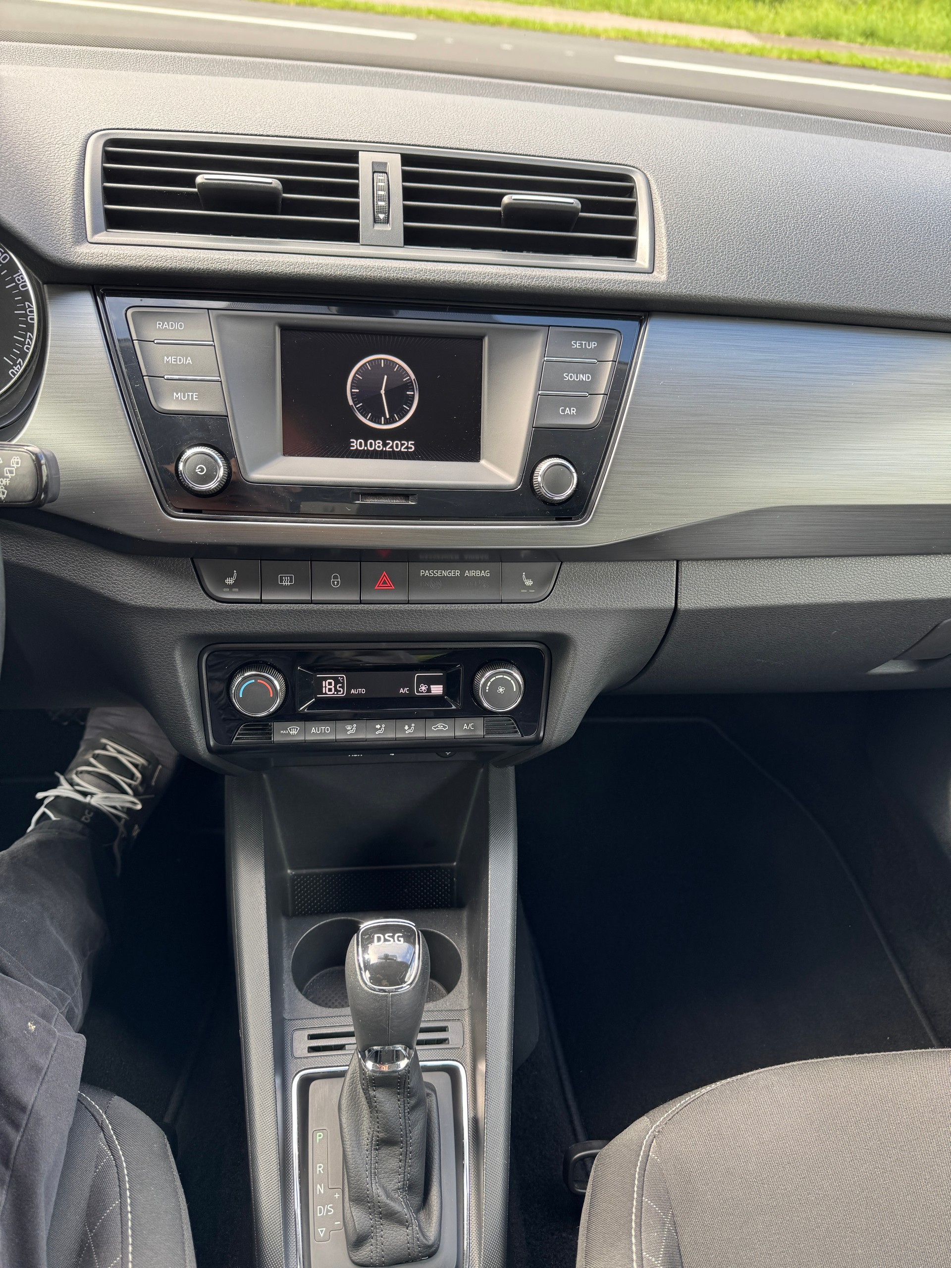 SKODA Fabia 1.2 TSI Style-image-5