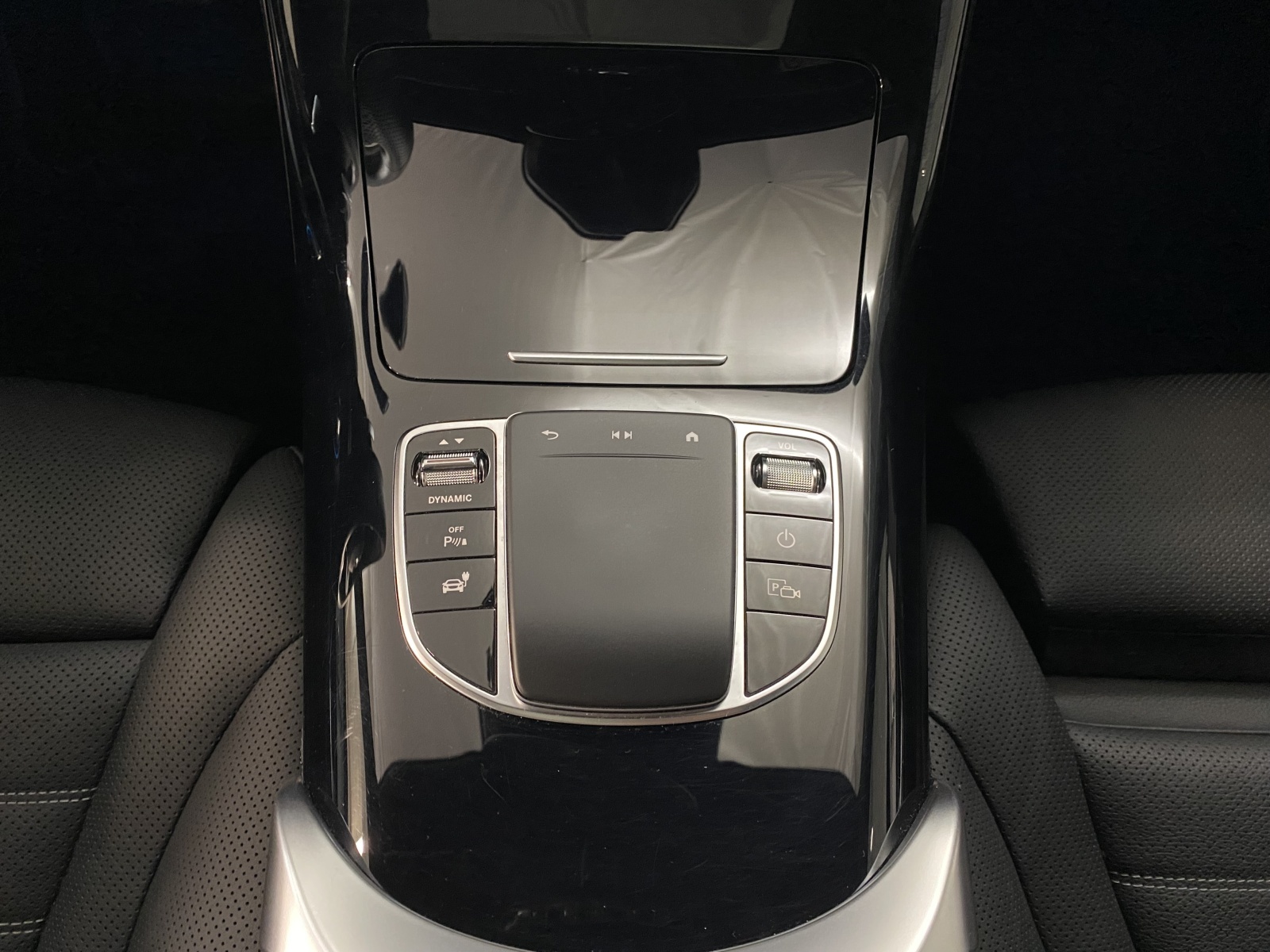 MERCEDES-BENZ EQC 400 AMG Line 4MATIC-image-10