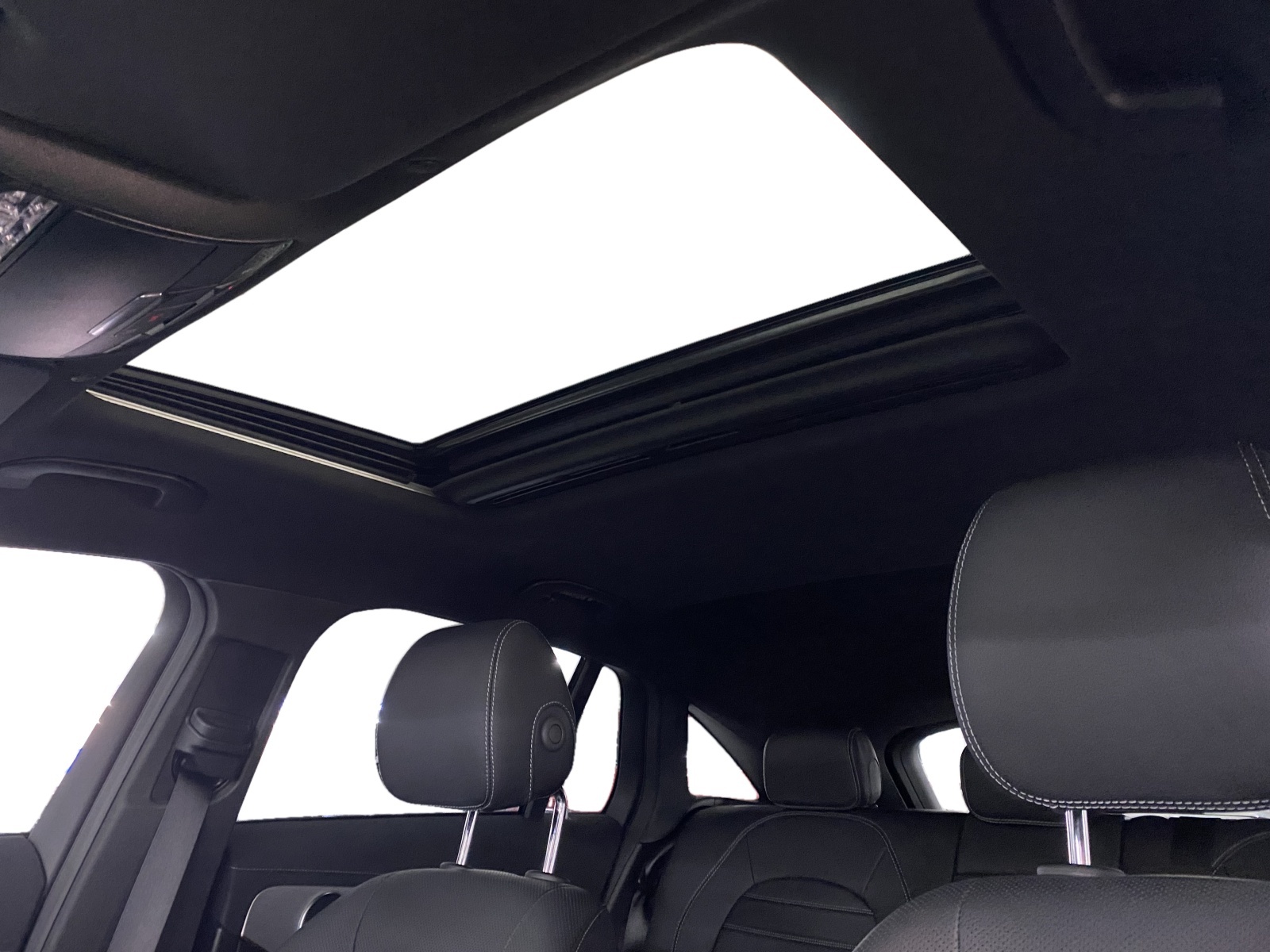 MERCEDES-BENZ EQC 400 AMG Line 4MATIC-image-12