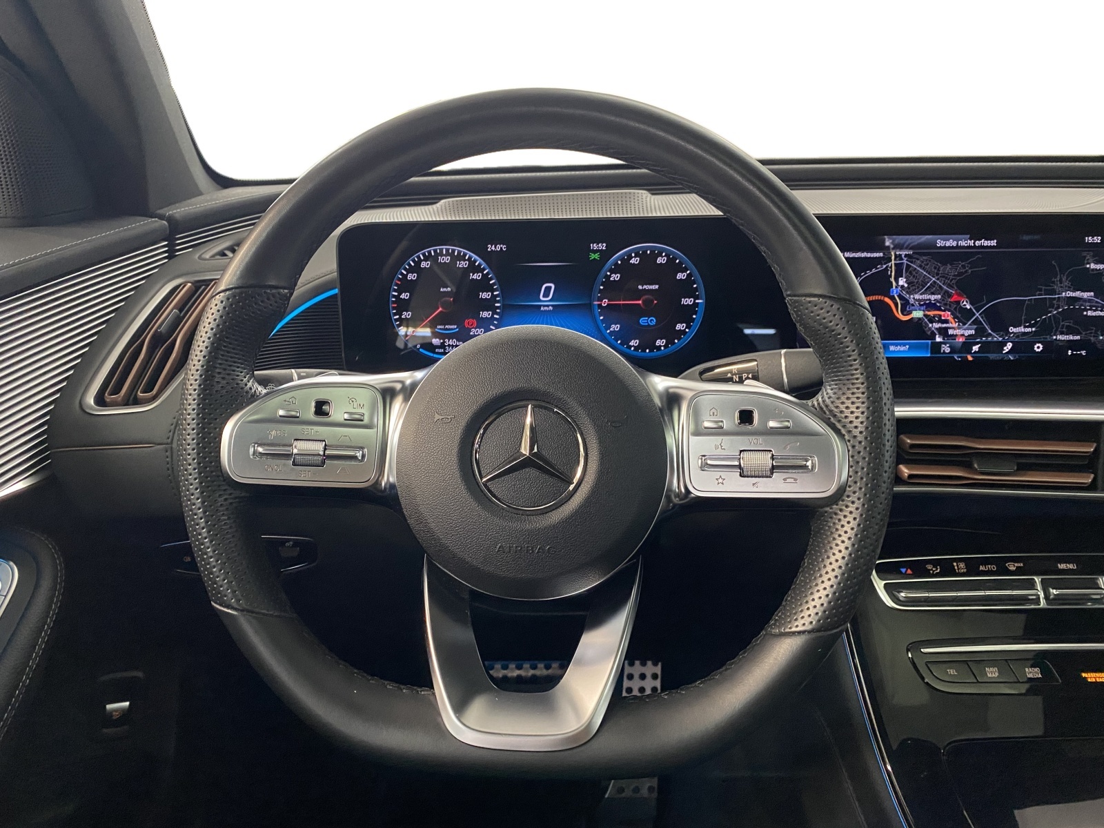 MERCEDES-BENZ EQC 400 AMG Line 4MATIC-image-13