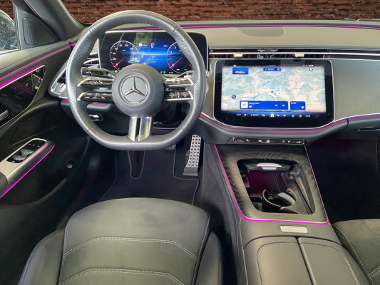 MERCEDES-BENZ E 200-image-8