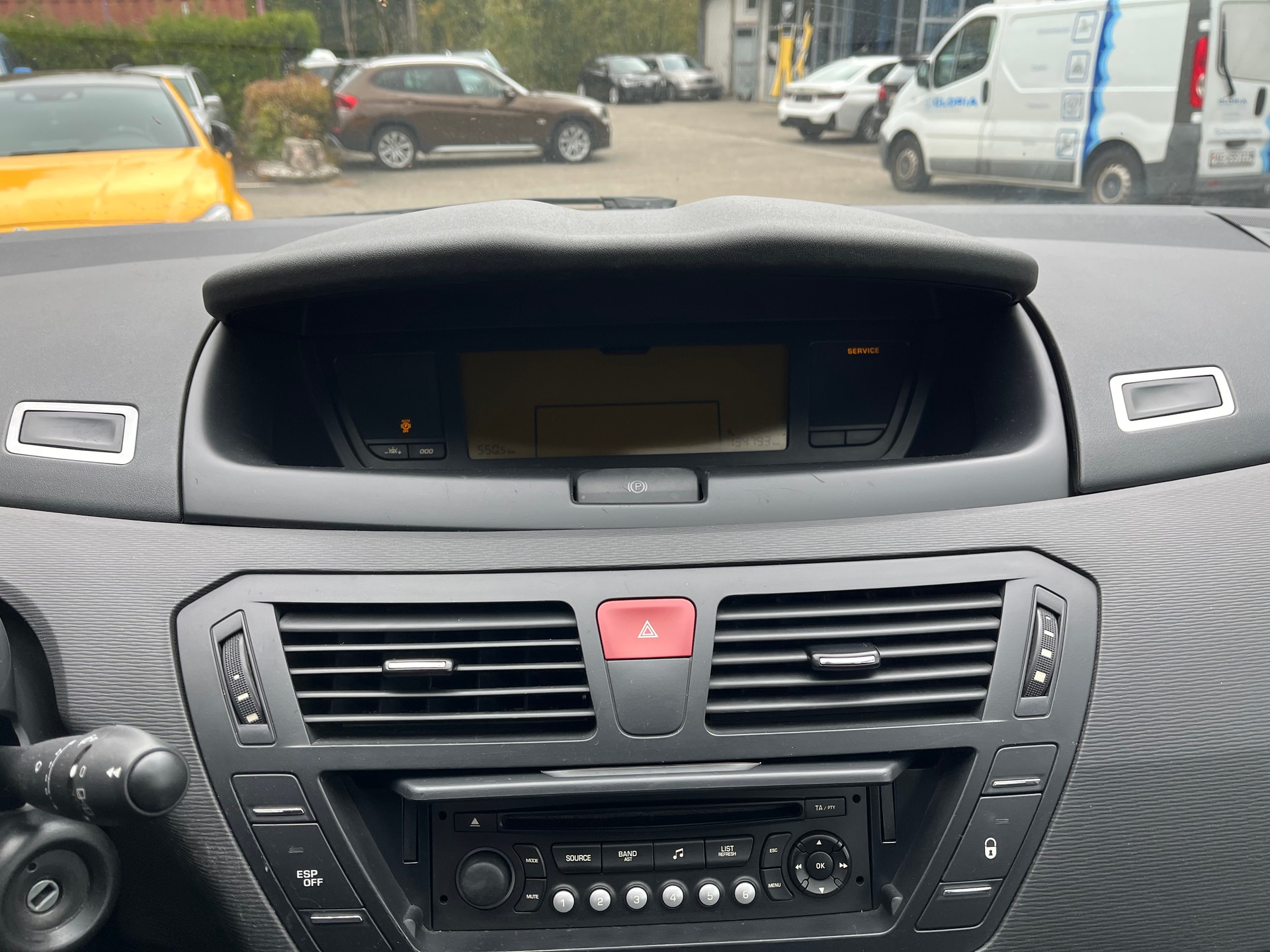 CITROEN Grand C4 Picasso 1.6 HDI 16V Attraction-image-12