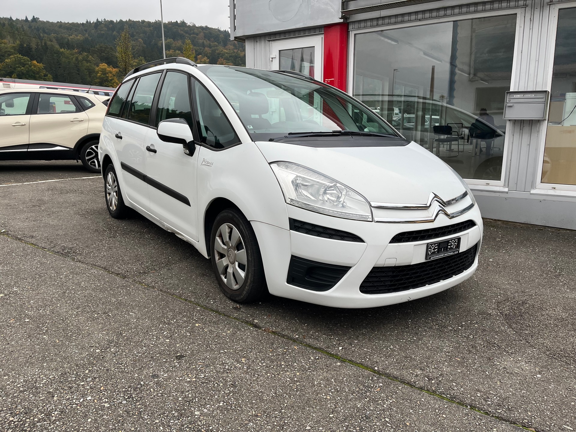 CITROEN Grand C4 Picasso 1.6 HDI 16V Attraction-image-2