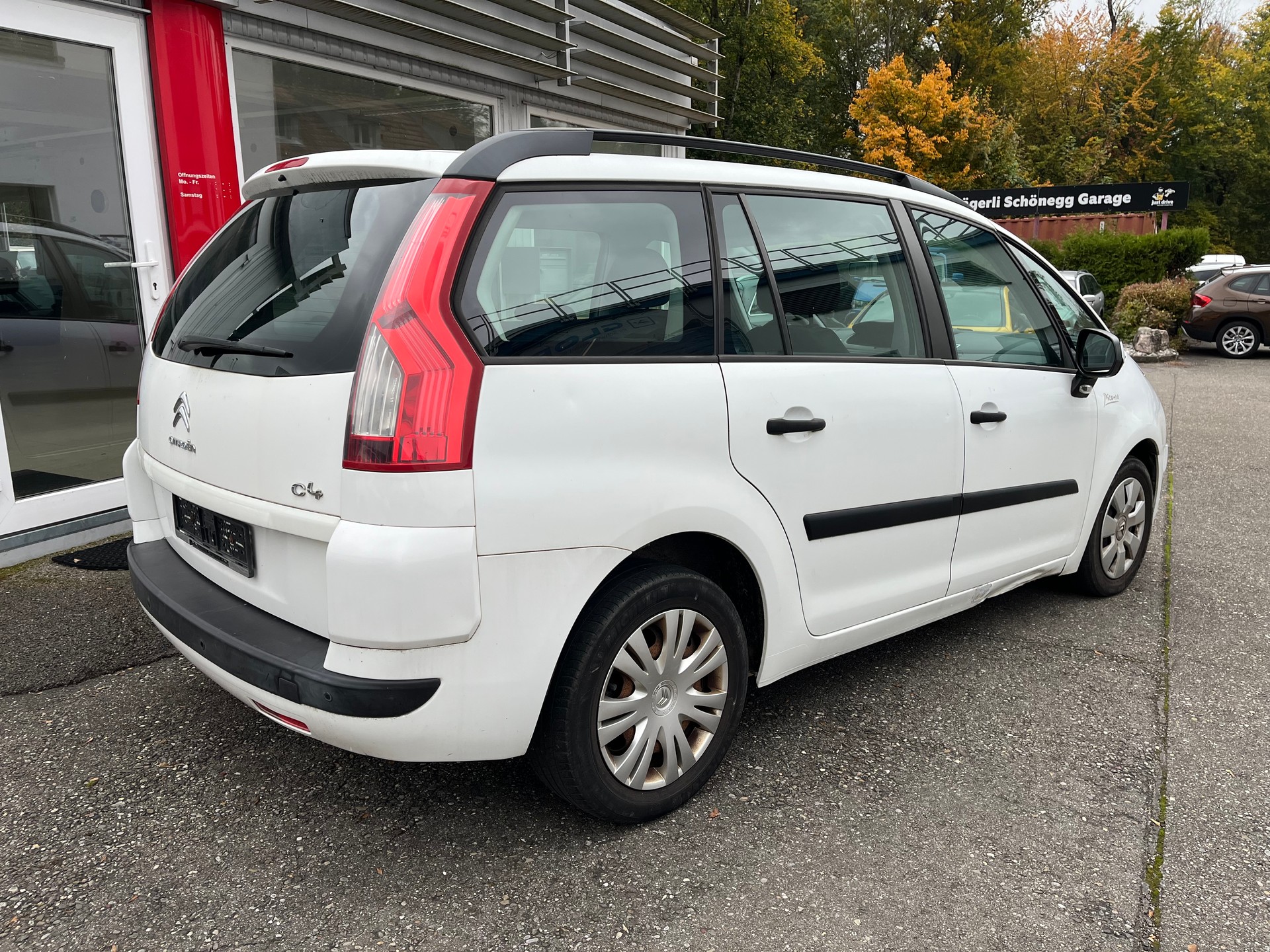 CITROEN Grand C4 Picasso 1.6 HDI 16V Attraction-image-4