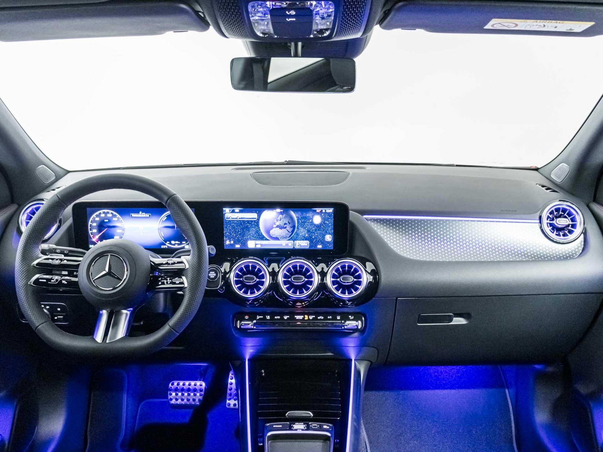 MERCEDES-BENZ GLA 250 e-image-9