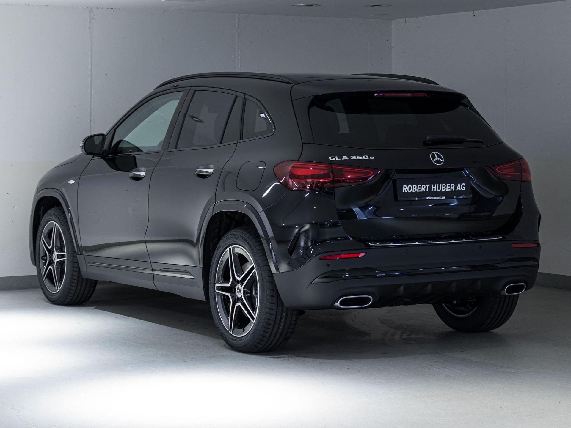 MERCEDES-BENZ GLA 250 e-image-3