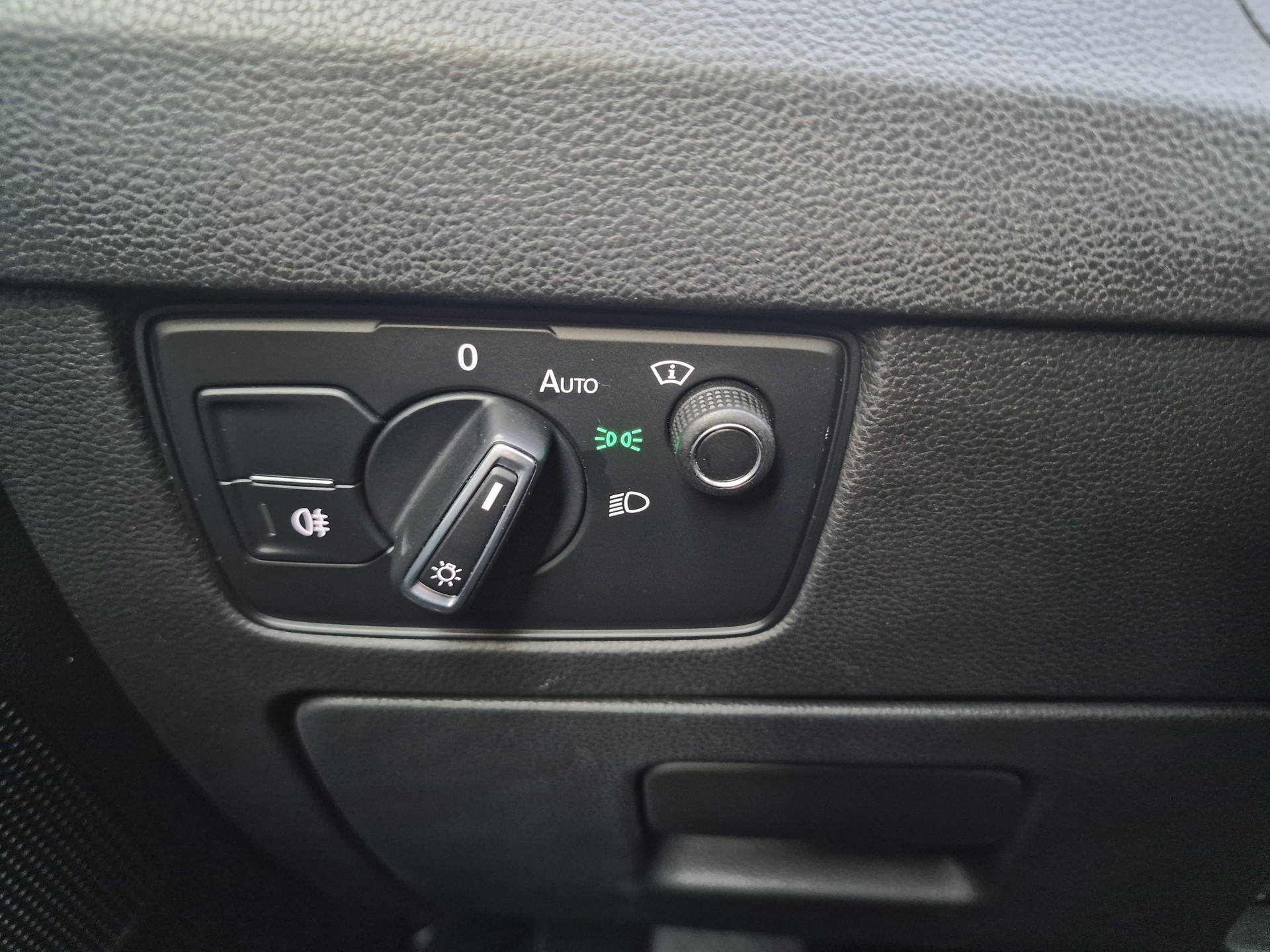 VW Passat Variant 1.4 TSI GTE Hybrid DSG 12Mt Gara 8x Bereif-image-25