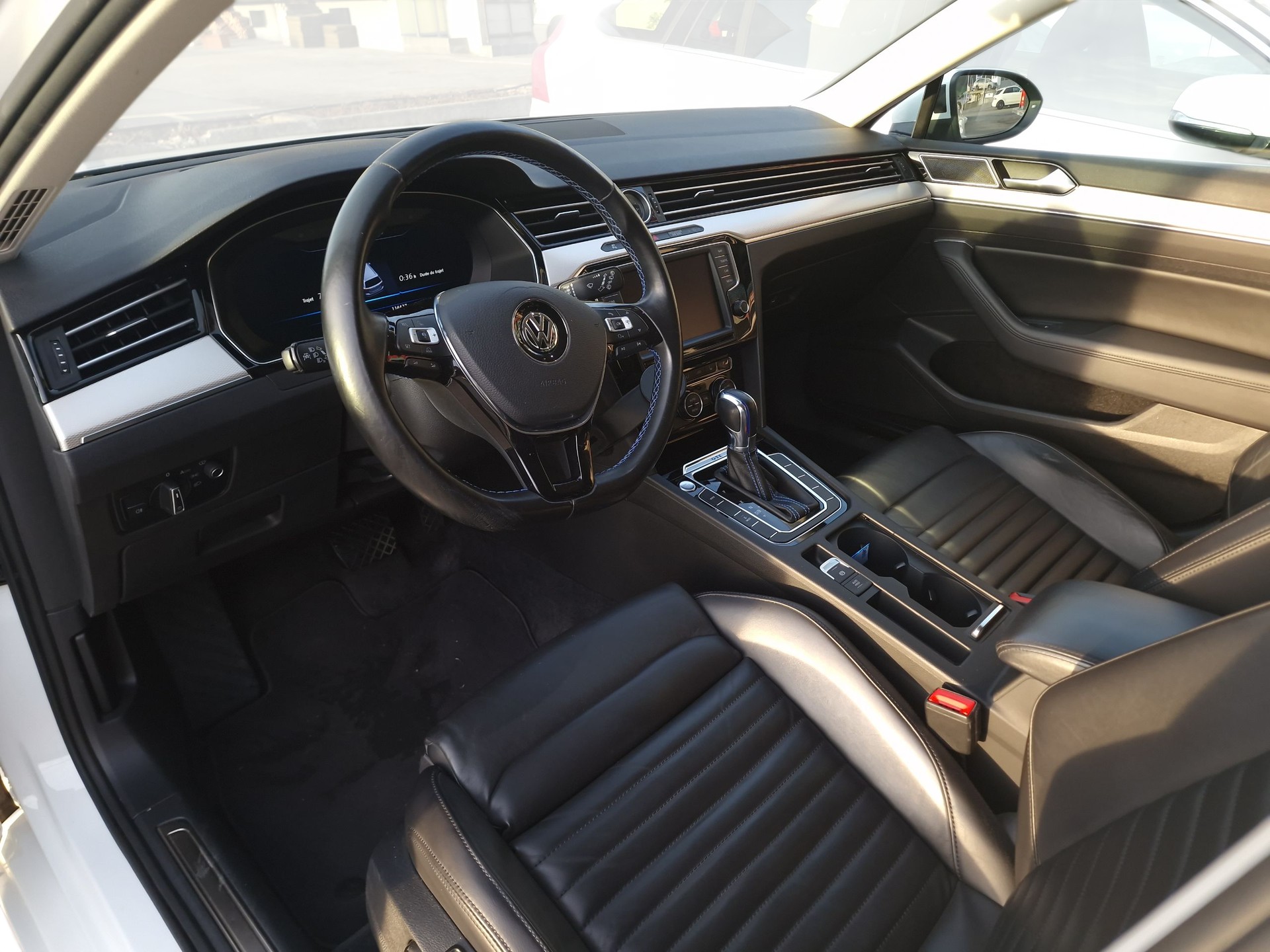 VW Passat Variant 1.4 TSI GTE Hybrid DSG 12Mt Gara 8x Bereif-image-8