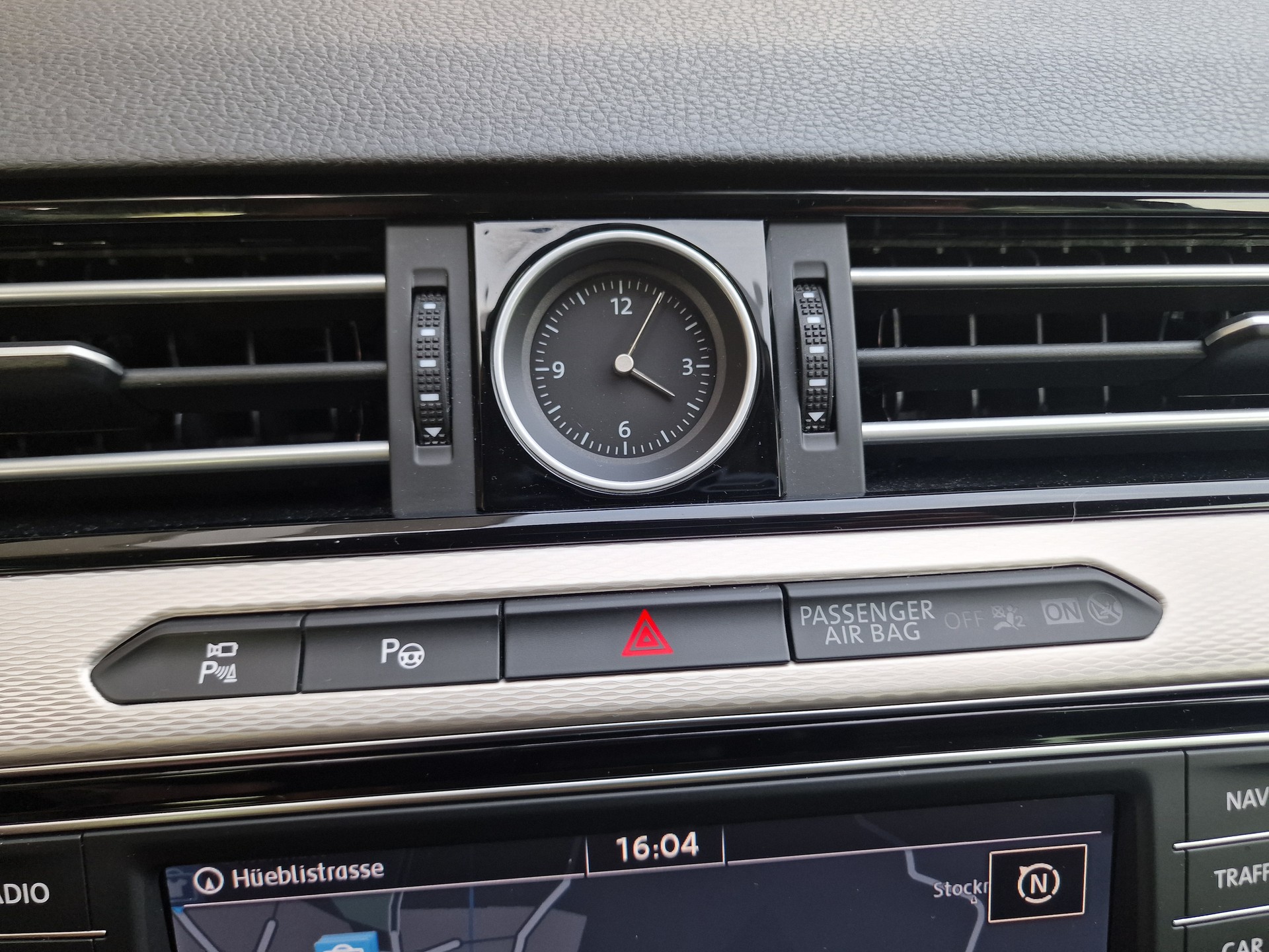 VW Passat Variant 1.4 TSI GTE Hybrid DSG 12Mt Gara 8x Bereif-image-18