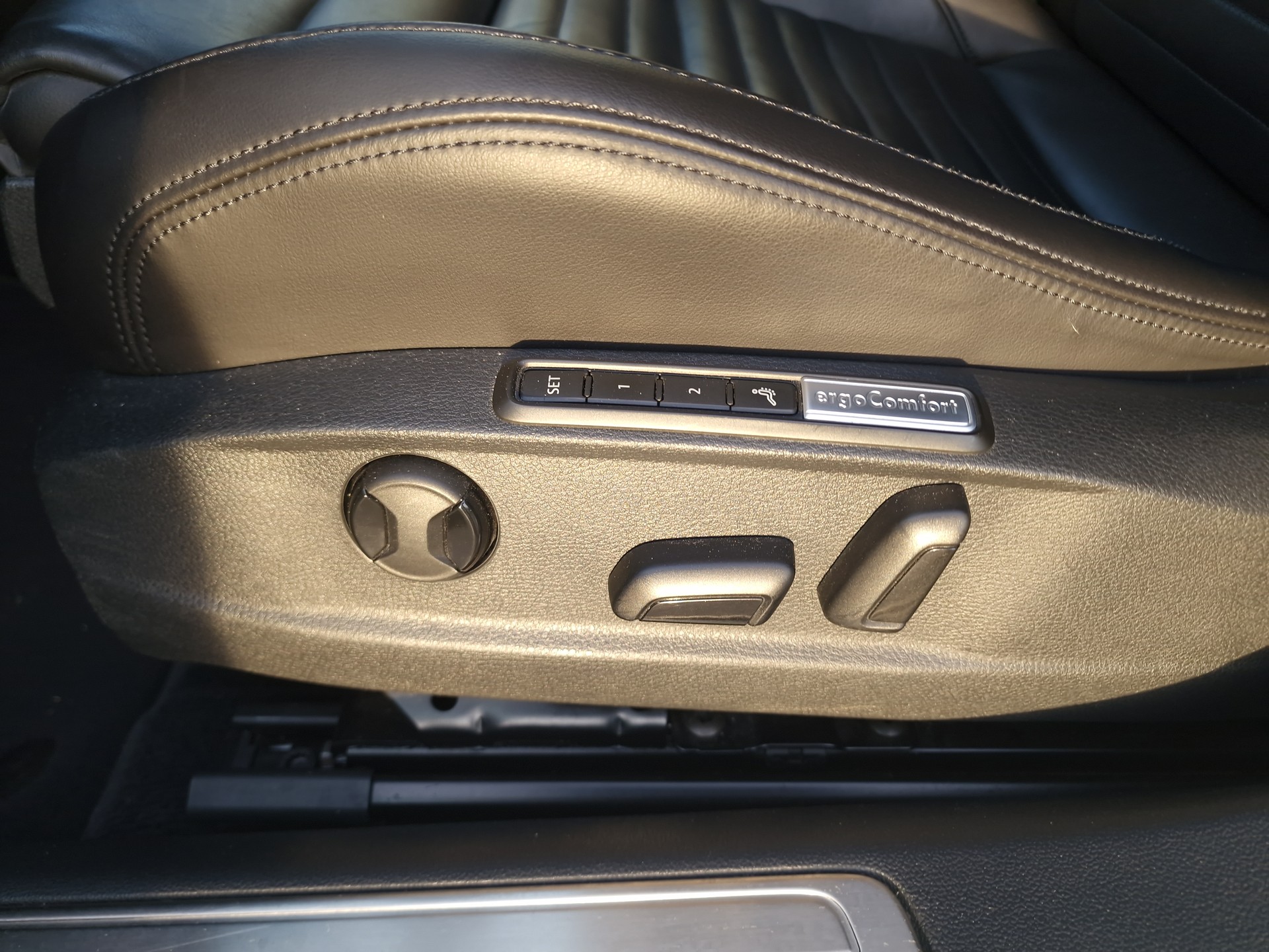 VW Passat Variant 1.4 TSI GTE Hybrid DSG 12Mt Gara 8x Bereif-image-10