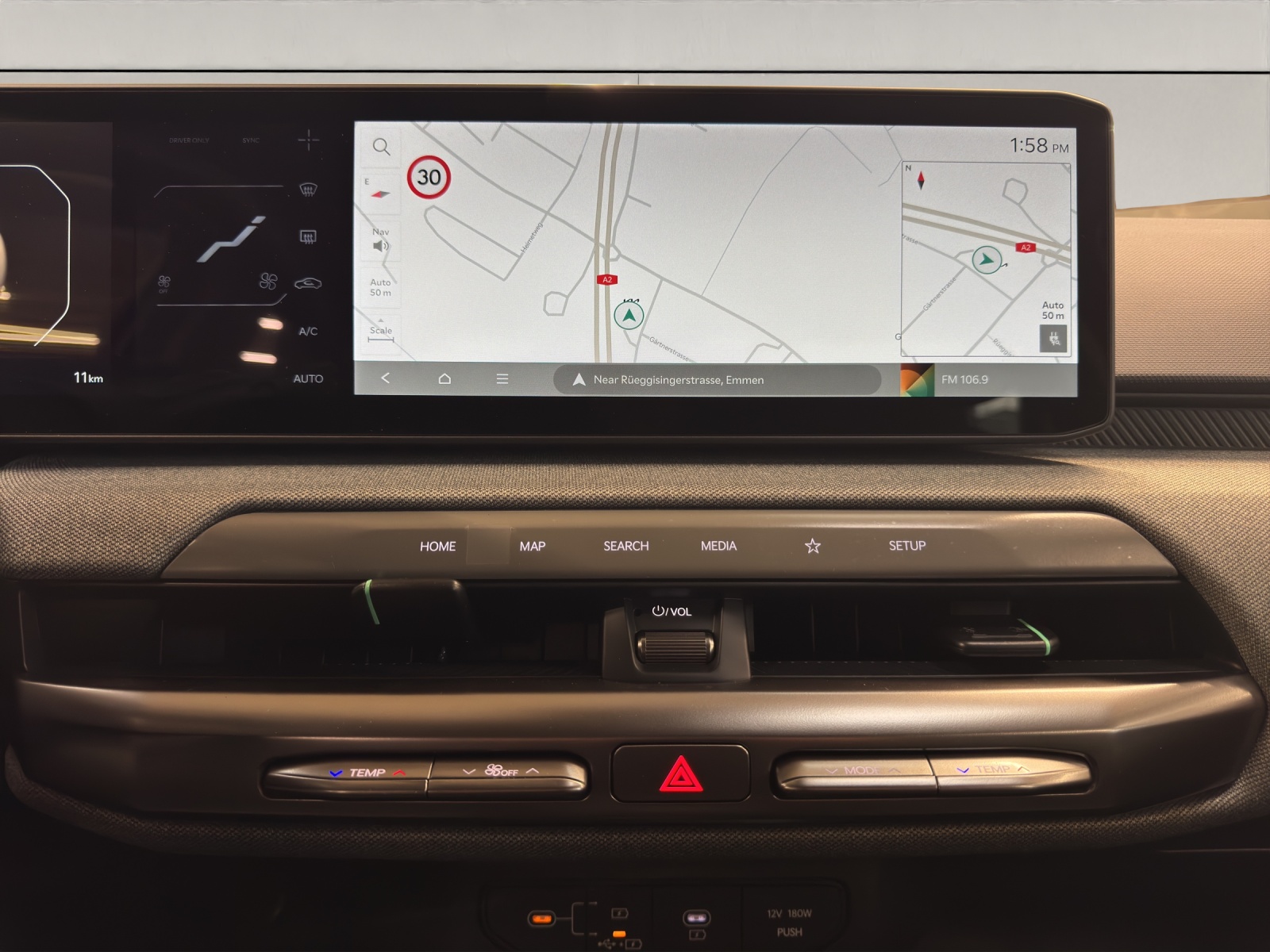 KIA EV4 81 kWh Earth-image-15