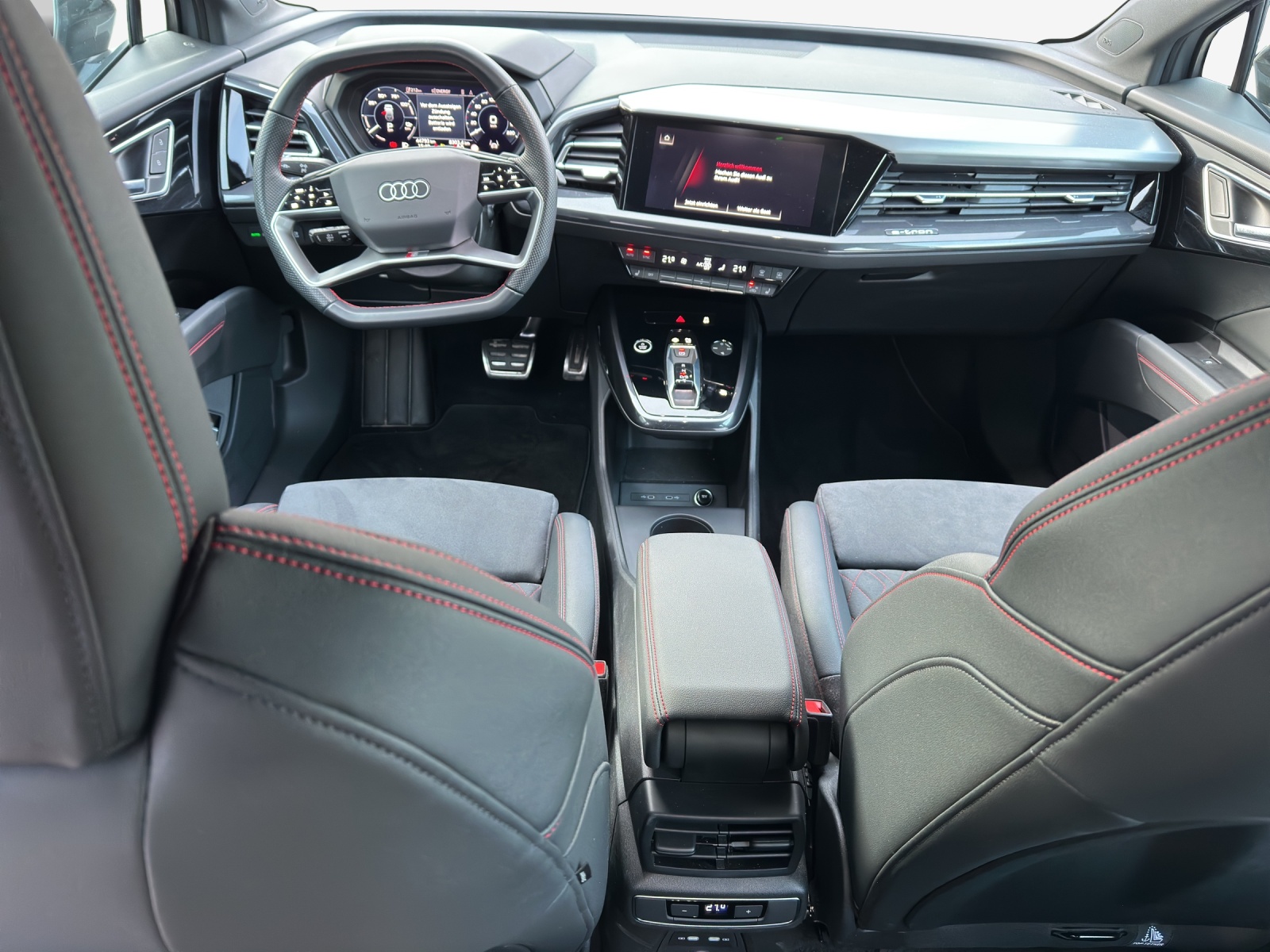 AUDI Q4 e-tron 50 quattro-image-9