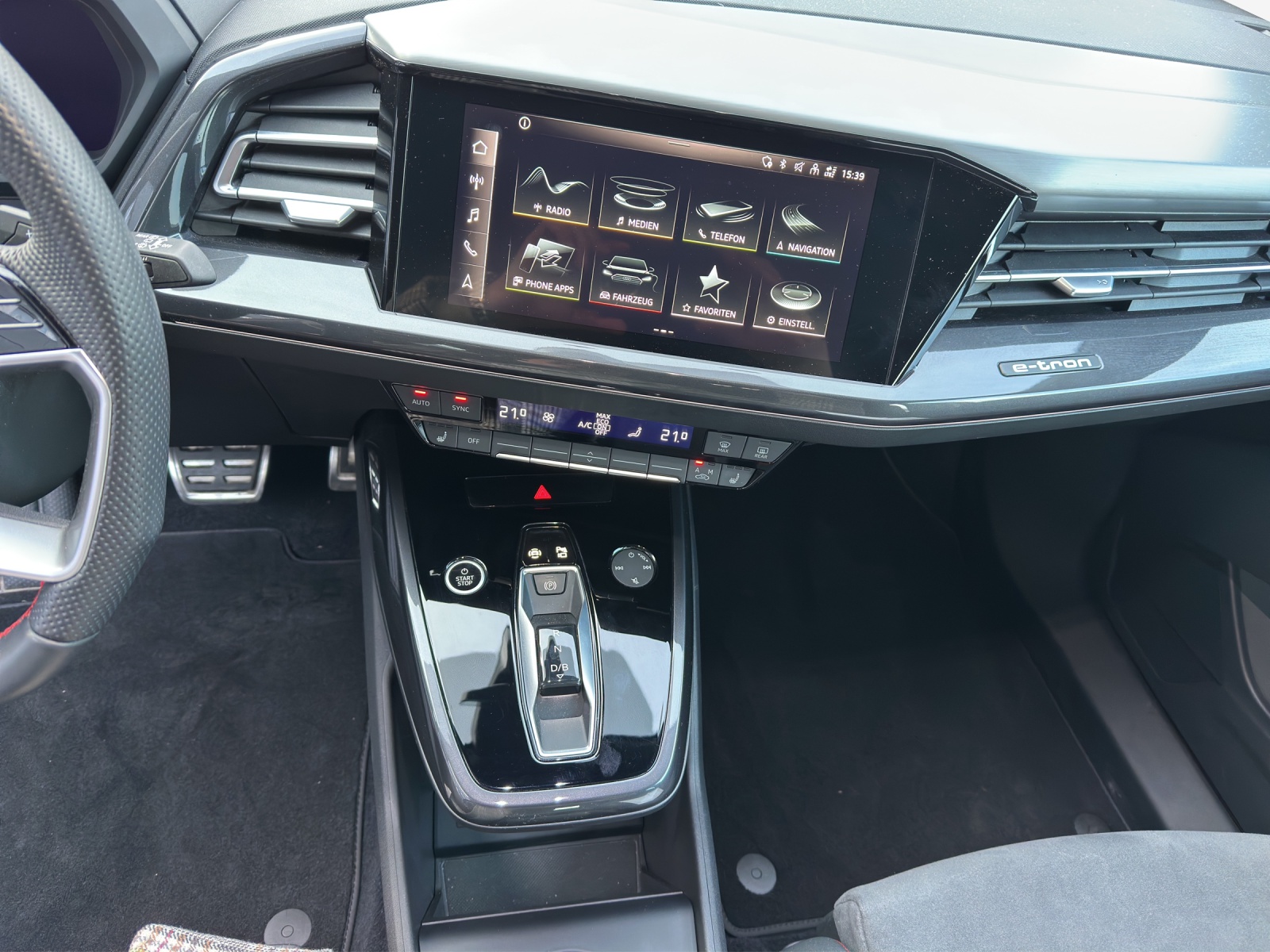 AUDI Q4 e-tron 50 quattro-image-11