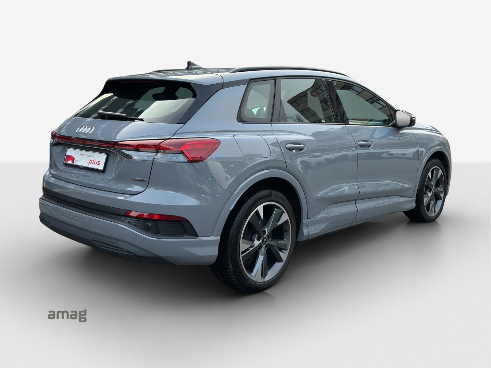 AUDI Q4 e-tron 50 quattro-image-5