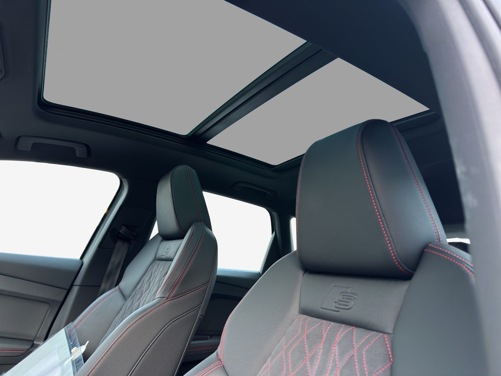 AUDI Q4 e-tron 50 quattro-image-14