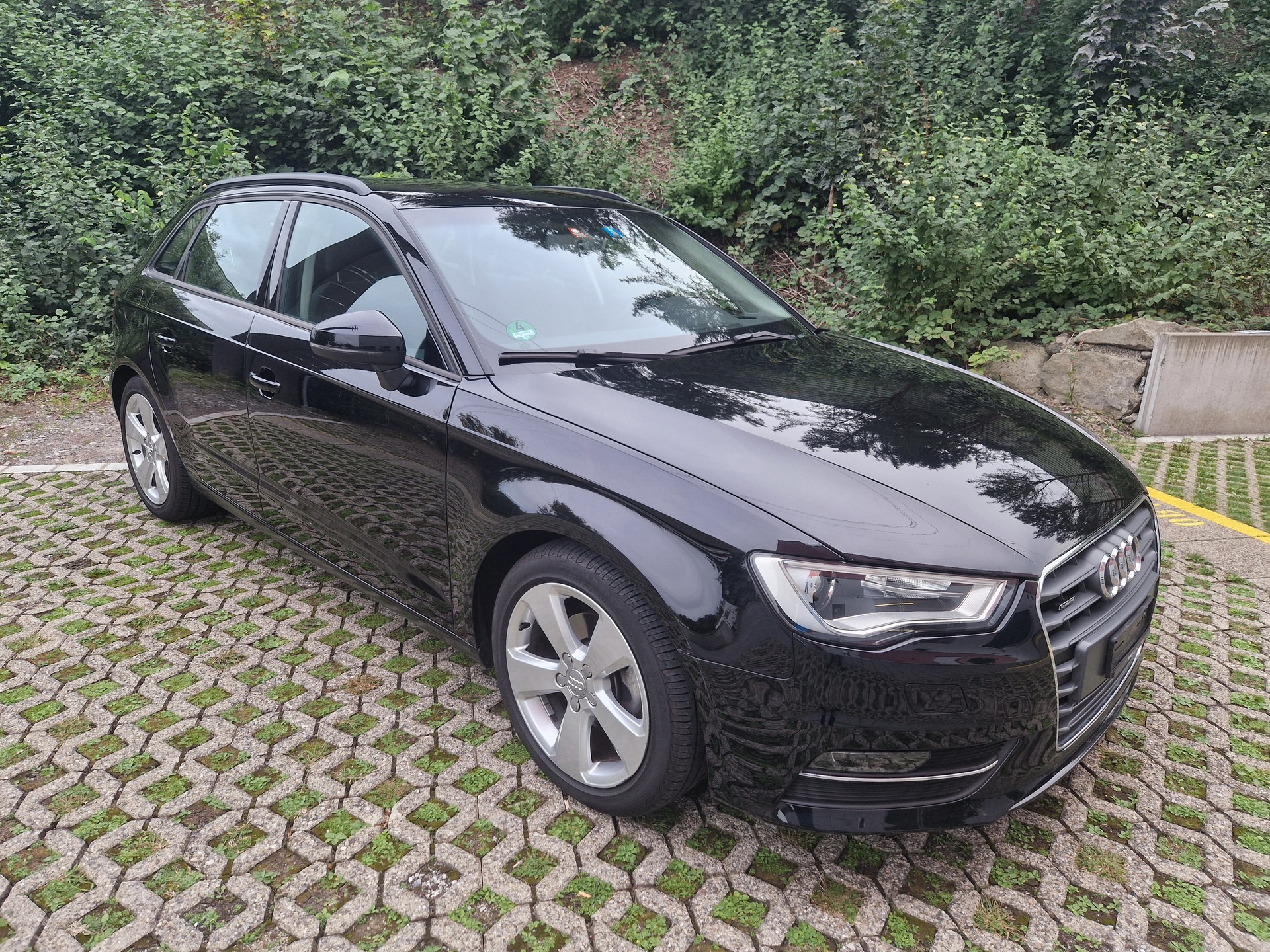 AUDI A3 Sportback 2.0 TDI Ambiente *quattro* 150 PS nur 63.000km, Navigation, frisch ab MFK, TOP Zustand, 8-fach Bereift-image-0