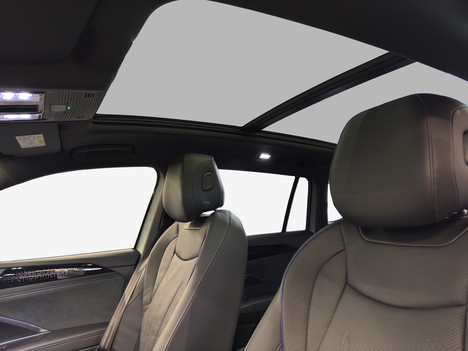 VW Tiguan 2.0 TSI DSG R-Line 4Motion-image-14