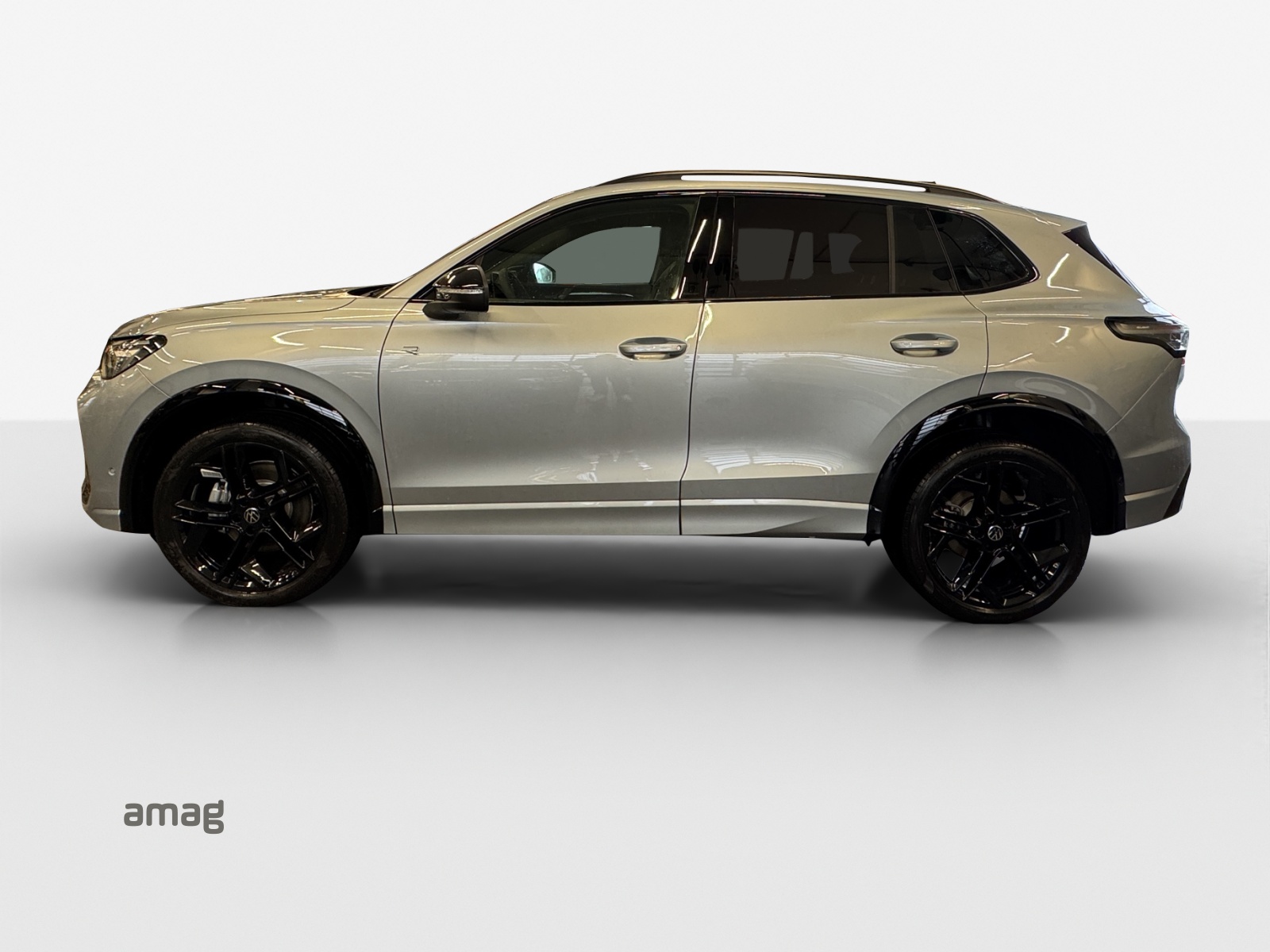 VW Tiguan 2.0 TSI DSG R-Line 4Motion-image-1