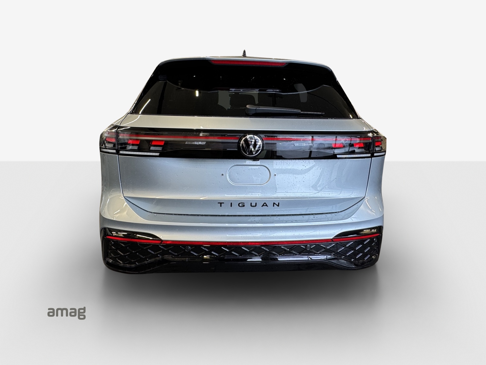 VW Tiguan 2.0 TSI DSG R-Line 4Motion-image-3