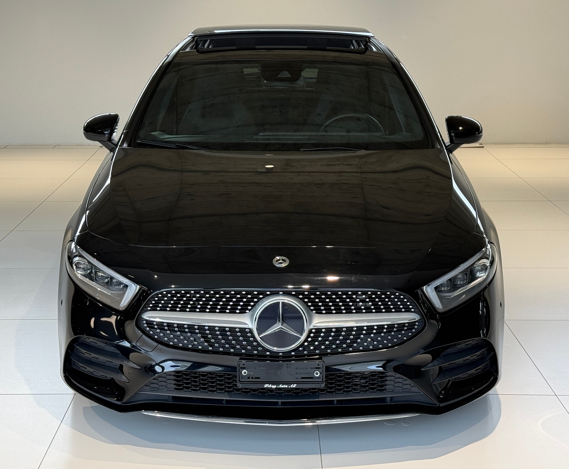 MERCEDES-BENZ A 220 AMG Line 7G-DCT 4Matic ***CH-Fahrzeug***Panoramadach***Ambiente-plus***Service kostenlos 10J / 100'000Km***-showroom-element-2
