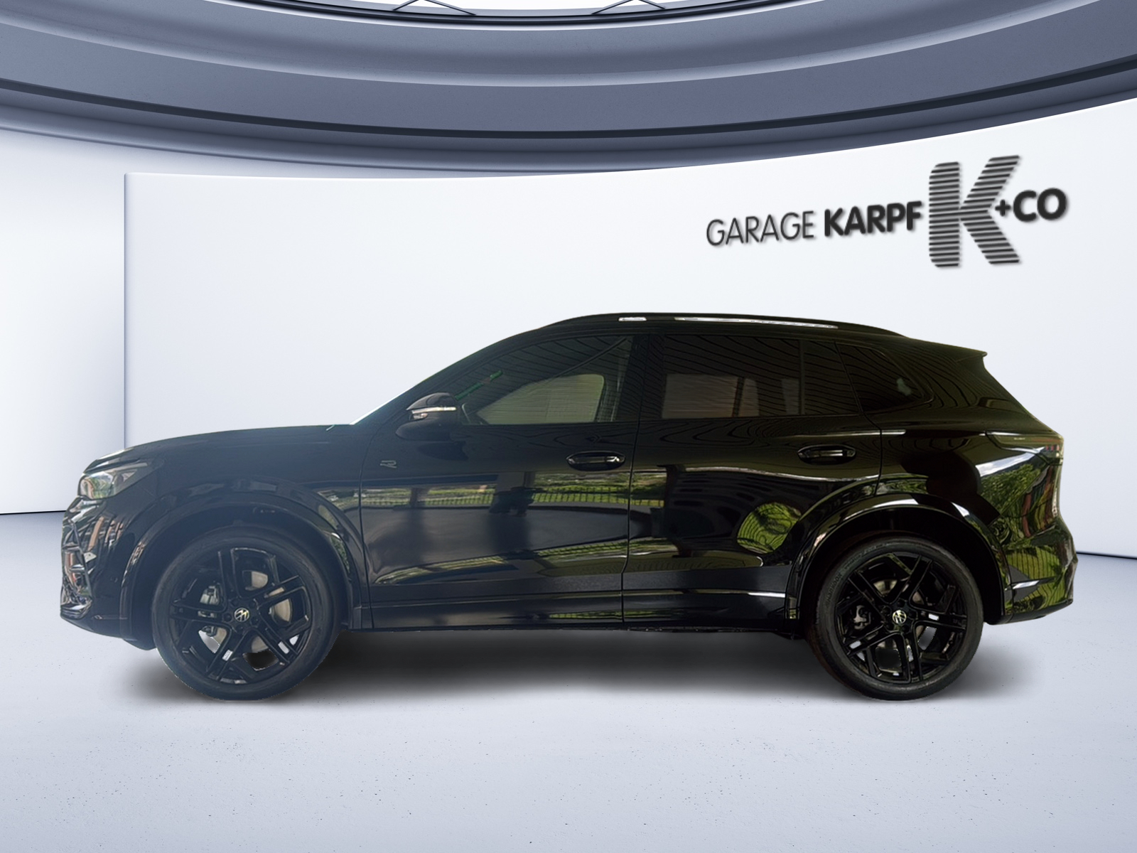VW Tiguan 2.0 TSI DSG R-Line 4Motion-image-1