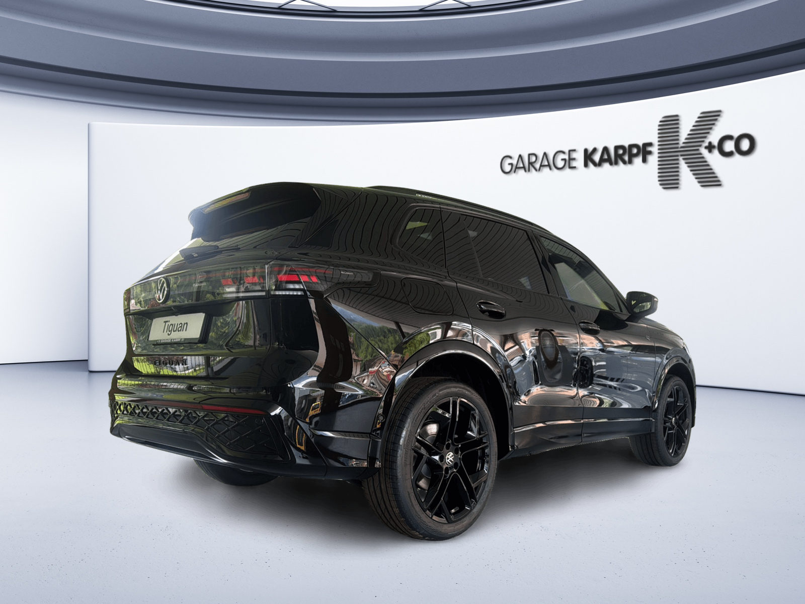 VW Tiguan 2.0 TSI DSG R-Line 4Motion-image-4