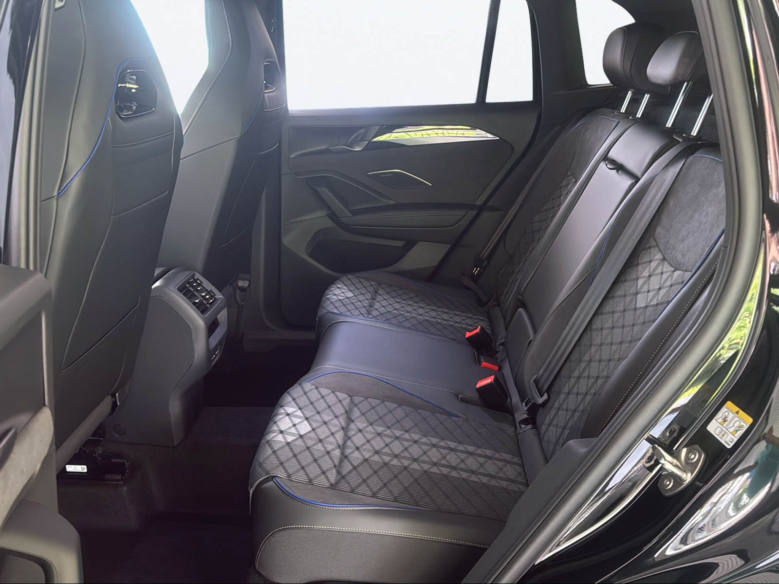 VW Tiguan 2.0 TSI DSG R-Line 4Motion-image-13
