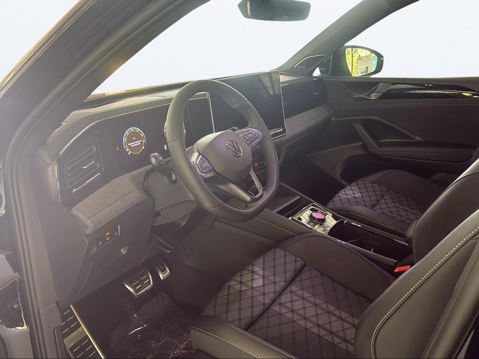 VW Tiguan 2.0 TSI DSG R-Line 4Motion-image-10