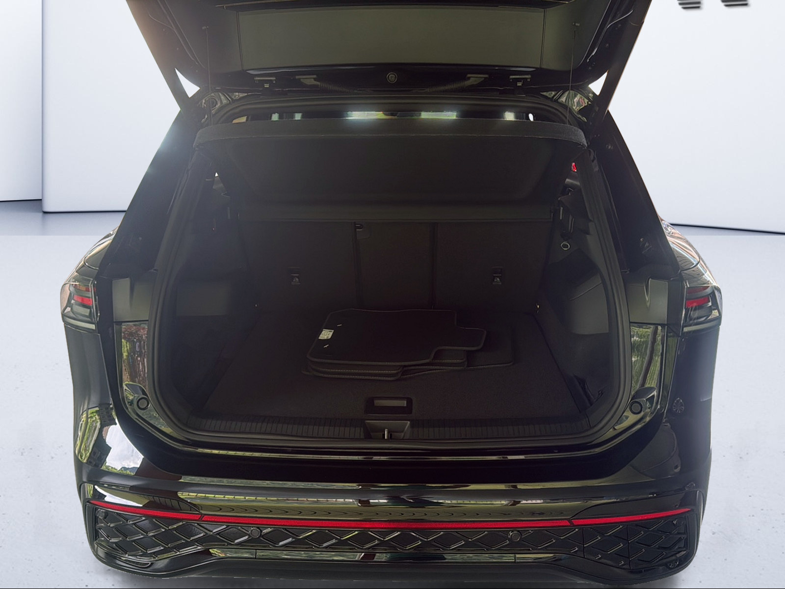 VW Tiguan 2.0 TSI DSG R-Line 4Motion-image-8